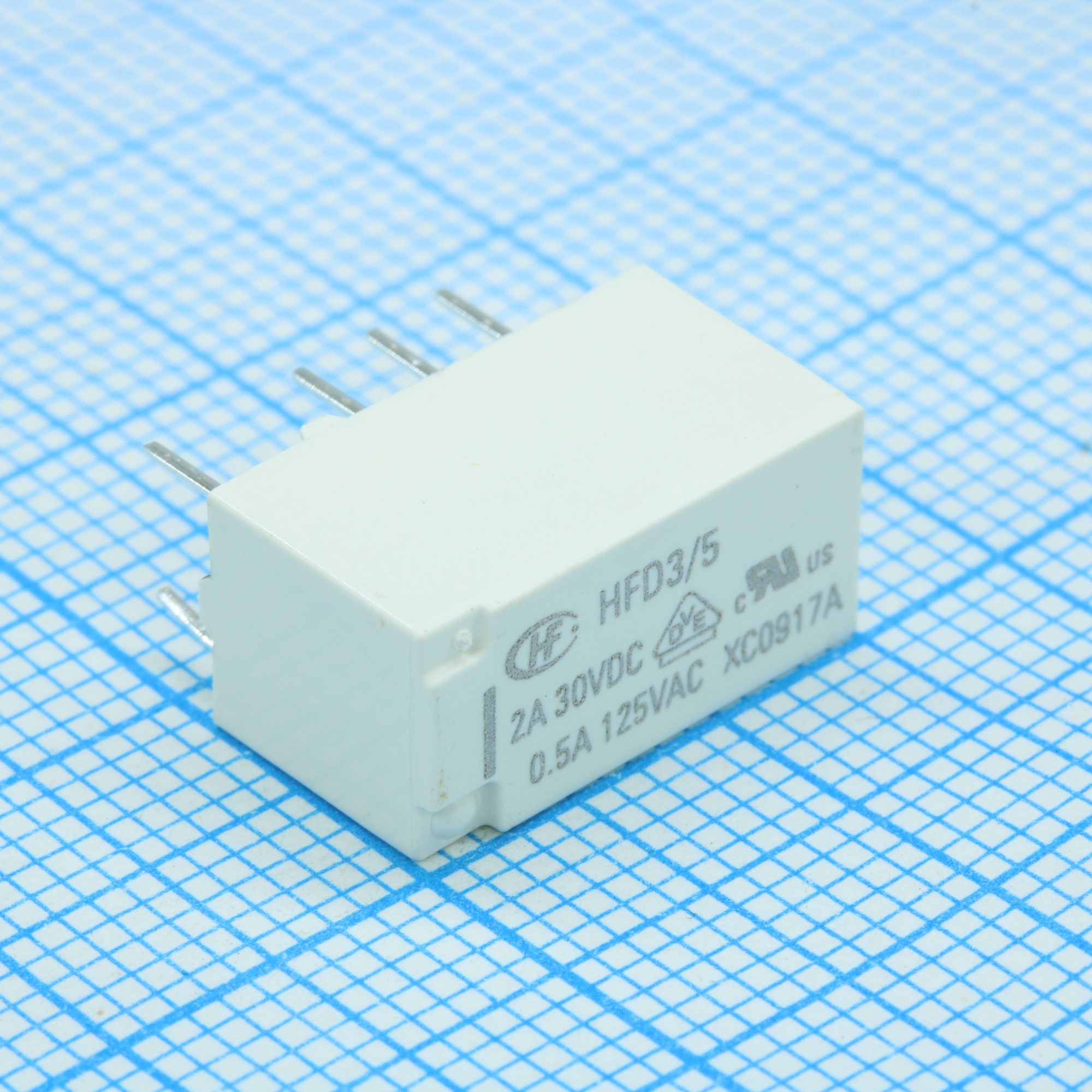 HFD3/5 - Реле сверхминиатюрное 2А 2 группы на переключение катушка 5В монтаж в отверстие