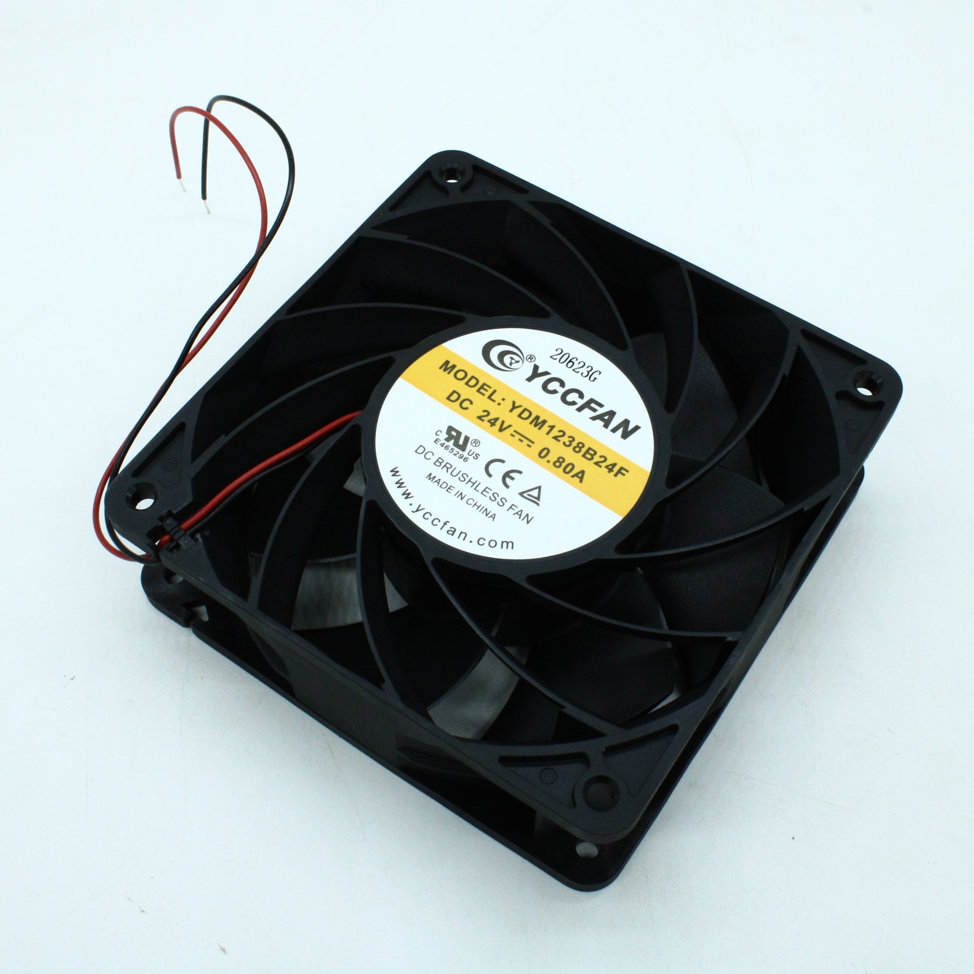 YDM1238B24F - Вентилятор 24В 120х120x38 B, 9.36W, 4500 об/мин, 255.3м3/час, 55дБ, подшипник качения, тип вывода - провод