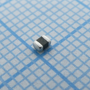 VC080505C150DP - SMD варистор 0805 4Vac/5.6Vdc 120A 8.5V(1mA), 0,3Вт 0,3Дж, лента в катушке