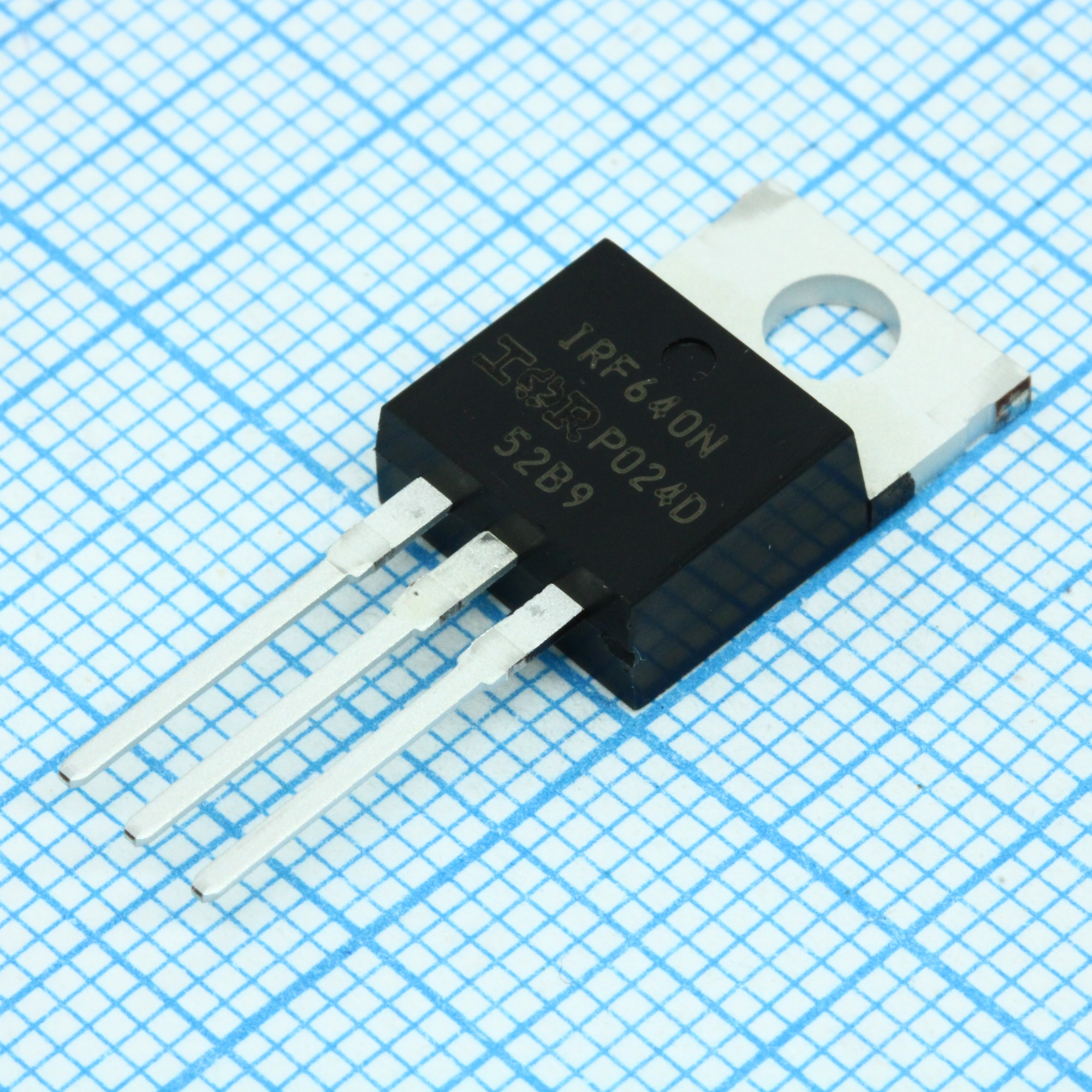 IRF640NPBF - Транзистор полевой MOSFET N-канальный 200В 18А 150Вт, 0.15 Ом