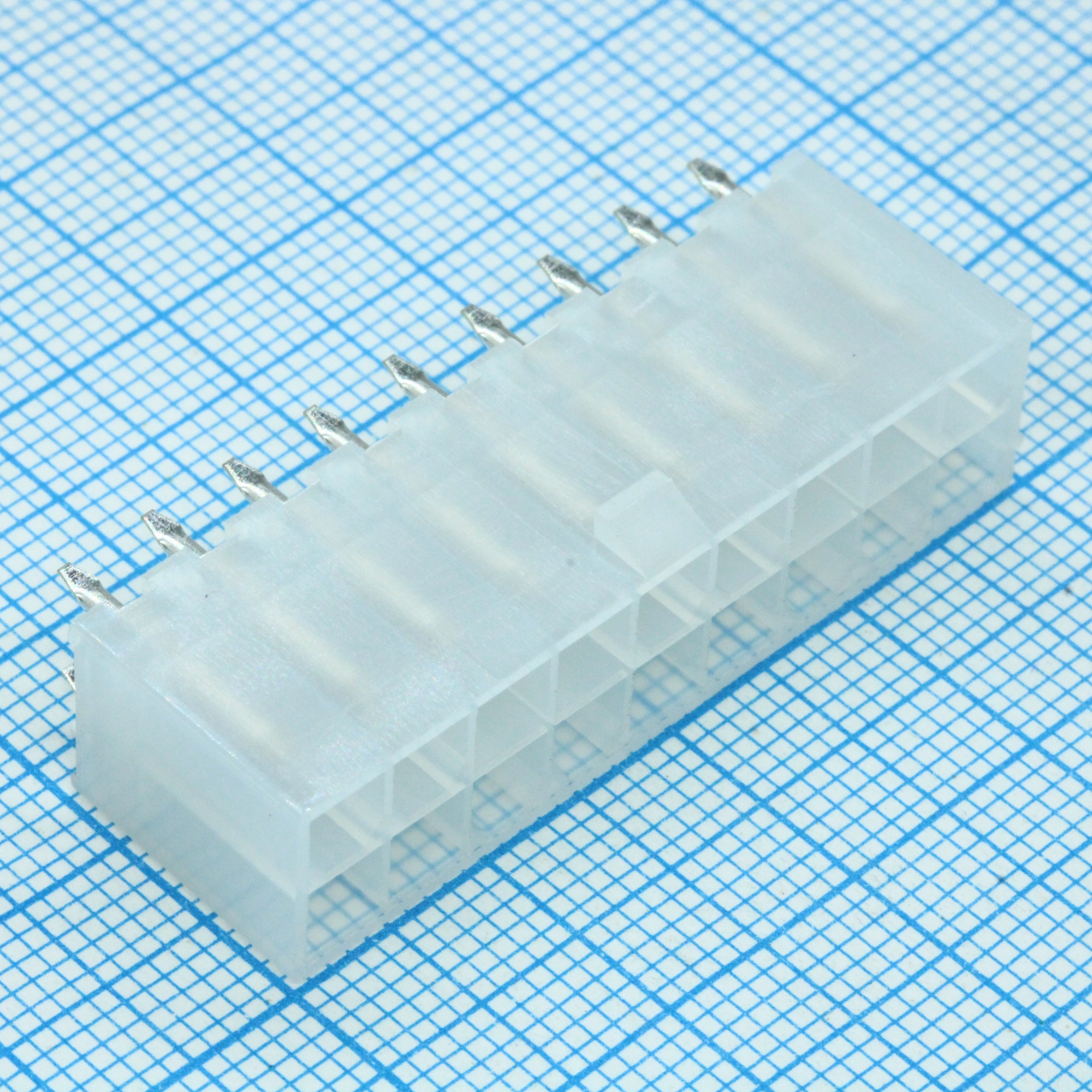 39281183 - Conn Wire to Board HDR 18Power POS 4.2mm Solder ST Top Entry Thru-Hole Mini-Fit Jrї Bag