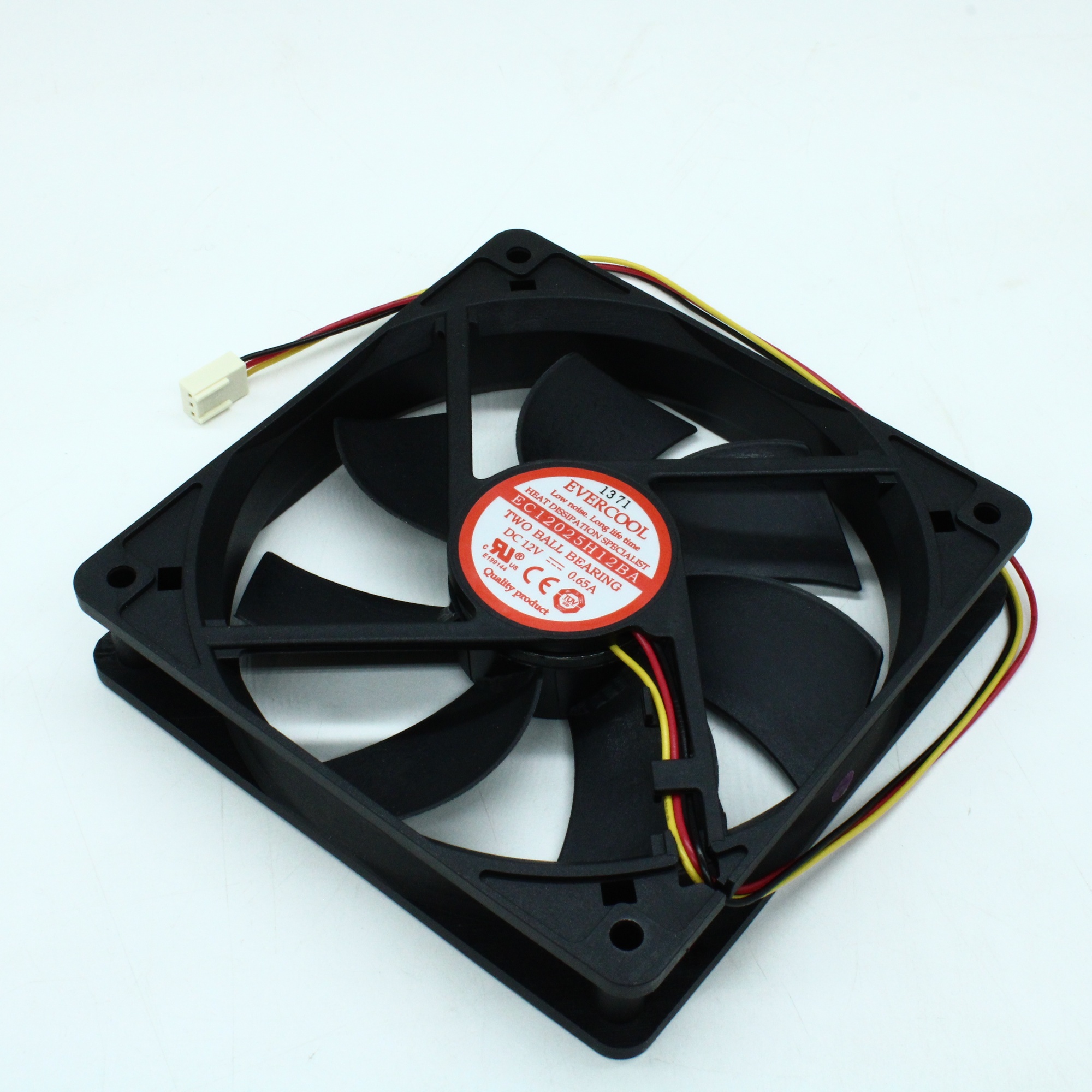 EC12025H12BA - Вентилятор 12В, 120х120х25мм, 162.49 м3/час, 43.6dB, подшипник качения, 2600 об/мин, три провода на разъеме