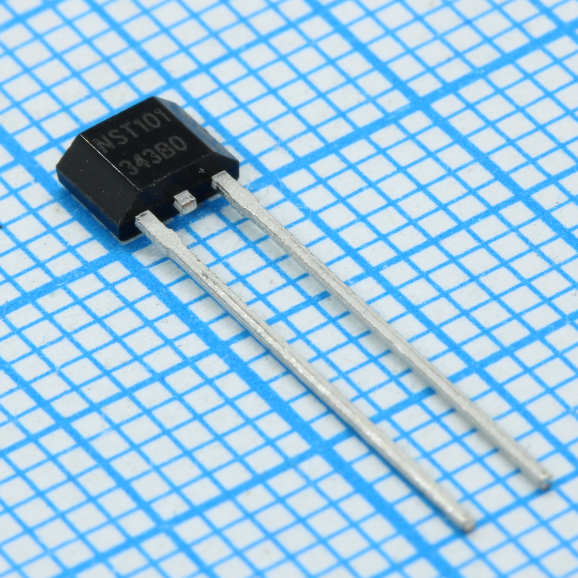 NST1001-QTZB - Датчик температуры TO-92S