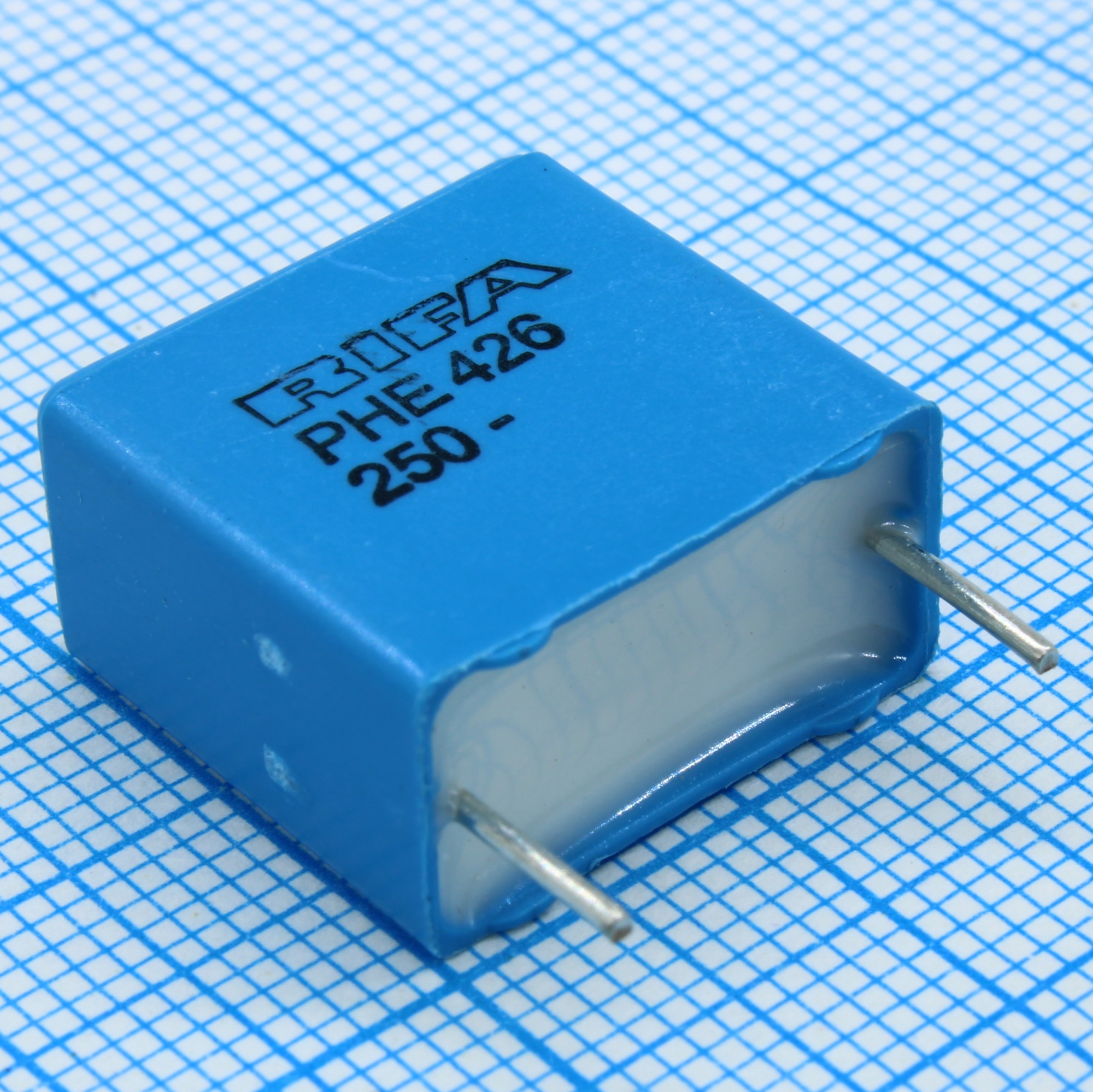 PHE426HB7100JR06 - Конденсатор металлопленочный полипропиленовый 1мкФ ±5% 250В (18 X 9.5 X 17.5)мм радиальный 15мм 105°C россыпь