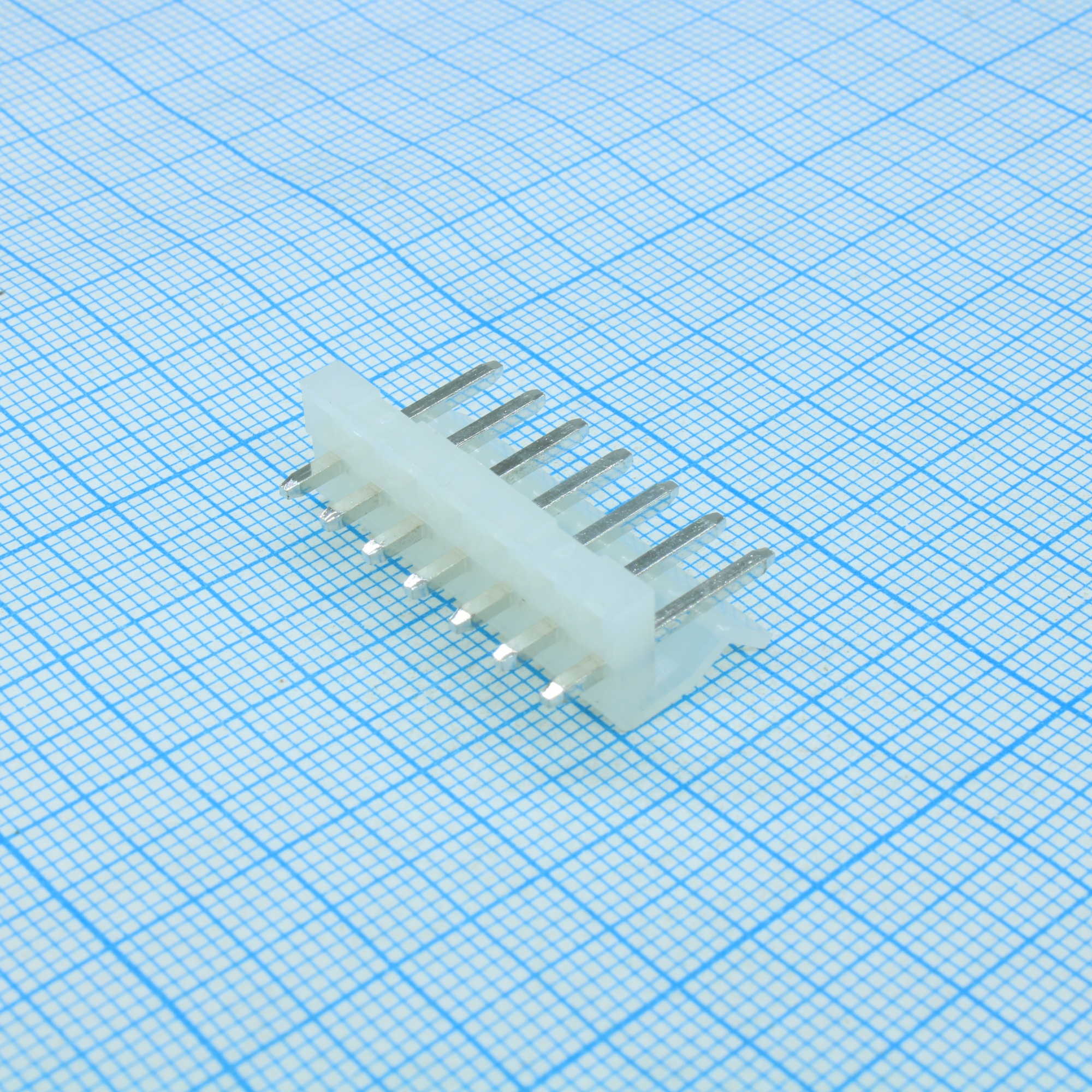 DS1072-7MVT6 - Разъем питания 7 контактов, вилка прямая на плату, шаг 3,96мм