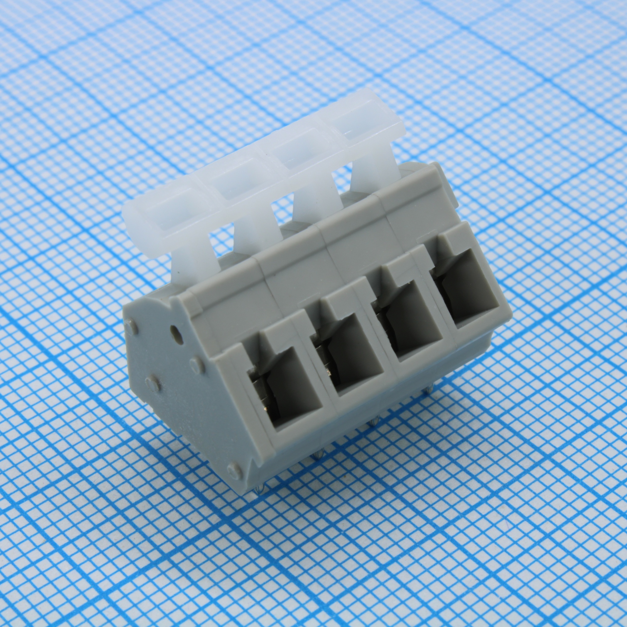 GT243-5.0-04P-11-00 - Пружинный клеммник на печатную плату 4 контакта. Серия GT243-5.0