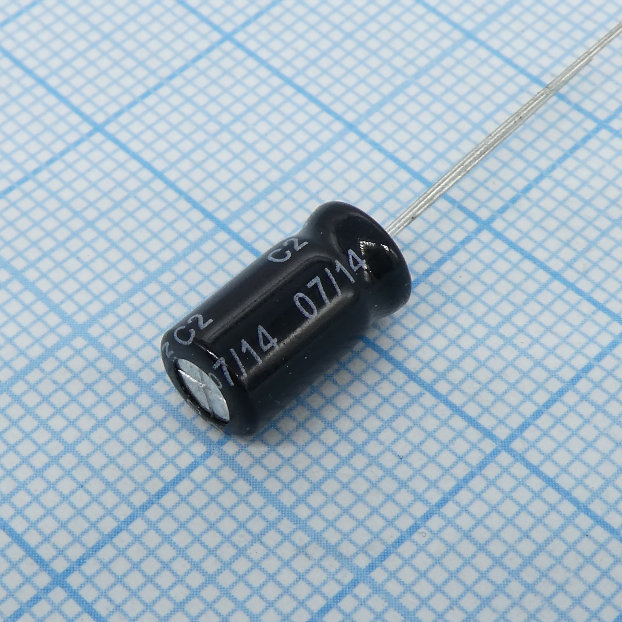 SN050M4R70BZF-0611 - Алюминиевый электролитический конденсатор неполярный 50В 4.7мкФ ±20% 6.3х11 105°C