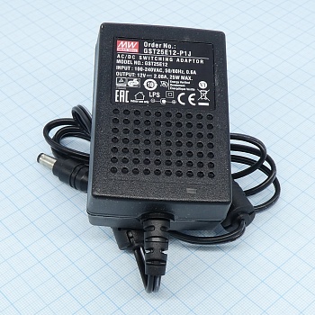 GST25E12-P1J - AC-DC, 25Вт, вход 85...264B AC 47...63 Гц, выход 12B/2.08A, изоляция 3000В AC, 79x54x33мм, -30...+70°С, выходной разъем 11, диам. 5.5х2.1мм