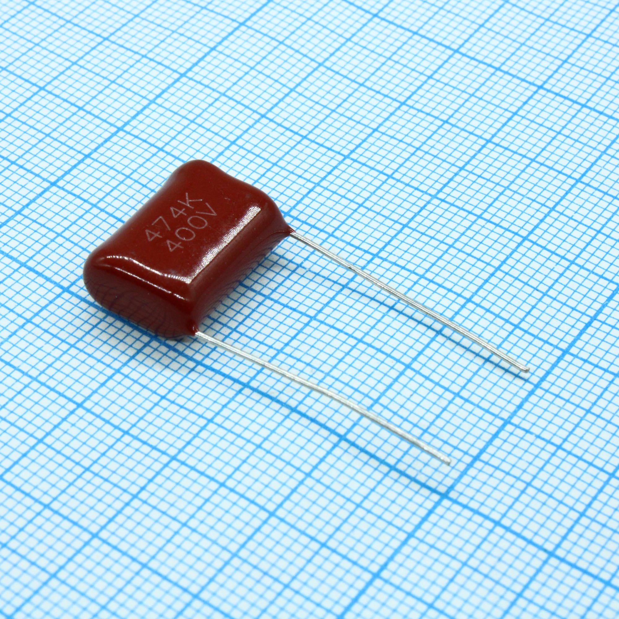 L-KLS10-CL21-474K400-P15 - Конденсатор металлоплёночный полиэтилентерефталатный 0.47мкФ 400В ±10% шаг выводов 15мм 85°С россыпь