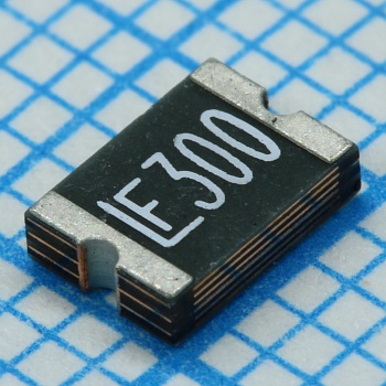 1812L300MR - Предохранитель самовосстанавливающийся PTC 3A(захват) 5A(удержание) 6В 100A 0.8Вт 4сек 0.012Ом SMD 1812 лента на катушке