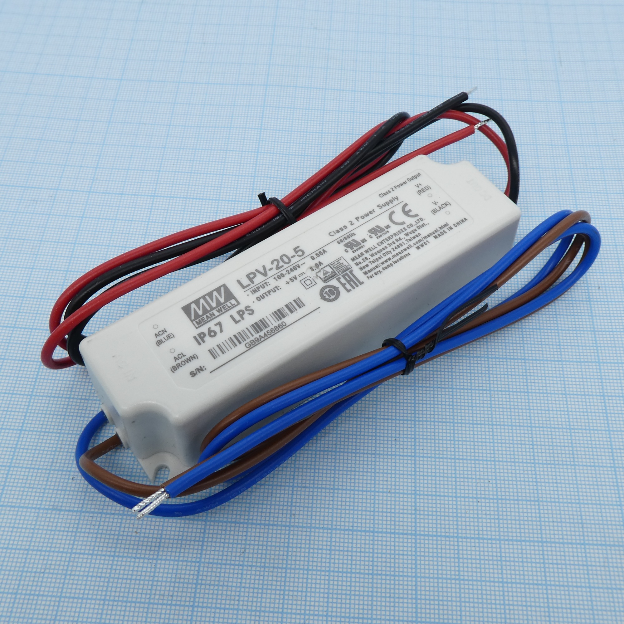 LPV-20-5 - AC-DC, 15Вт, IP67, вход 90…264В AC, выход 5В/3A, изоляция 3000В AC, в кожухе 118х35х26мм, -30…+70°С