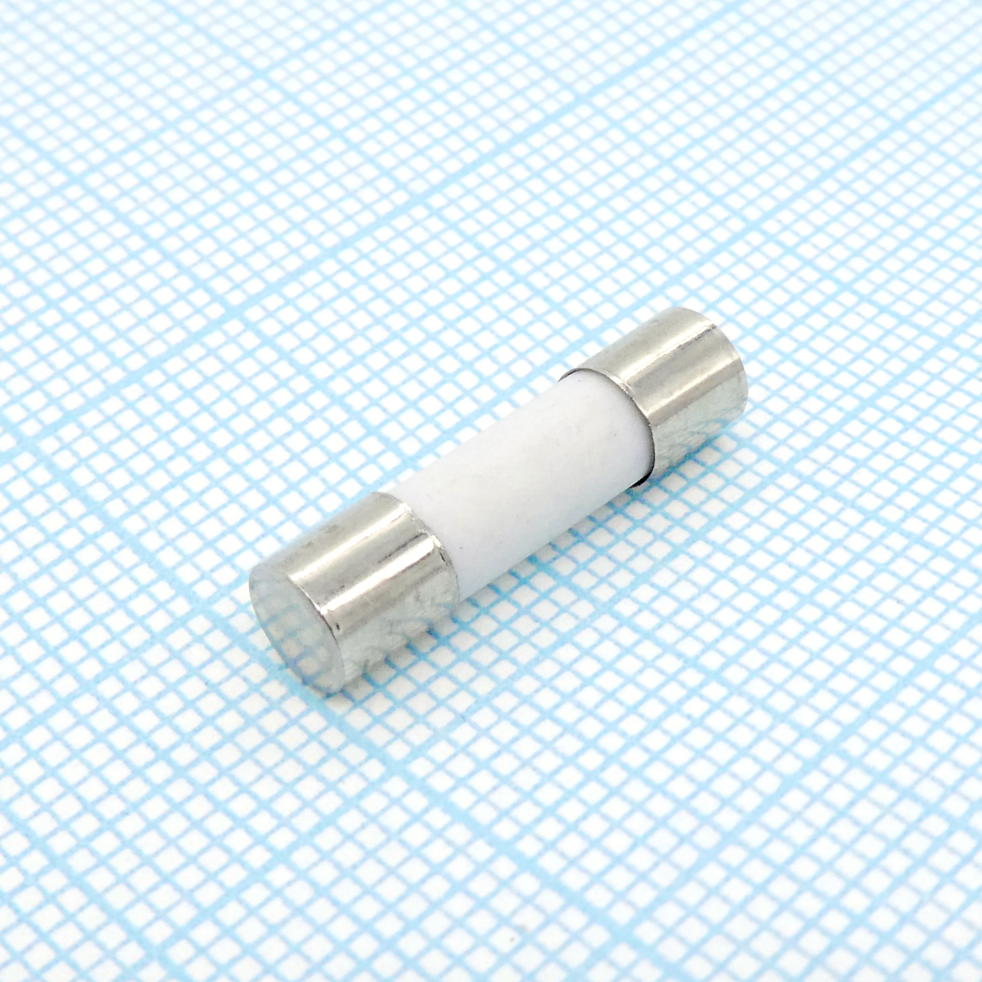 ВП2Б-1В  1А  имп. - Предохранитель керамический цилиндрический 250В 1А 5.2*20