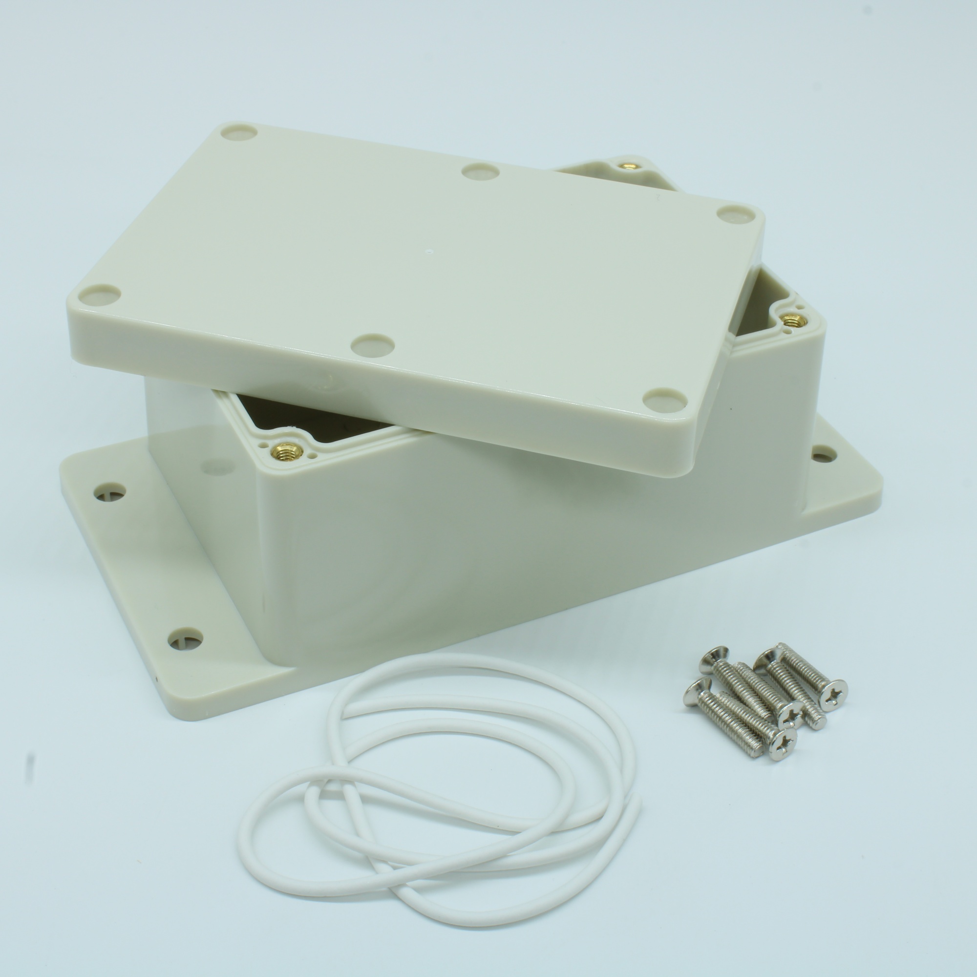 11-18 - Пластиковый корпус с фланцами  IP65