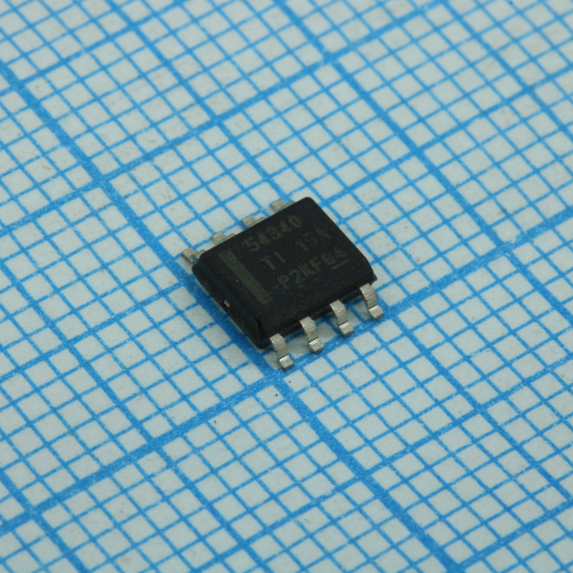 TPS54340DDAR - Преобразователь постоянного тока 4.5В до 42В синхронный понижающий выход 0.8В до 41В 3.5А автомобильного применения 8-Pin HSOIC EP