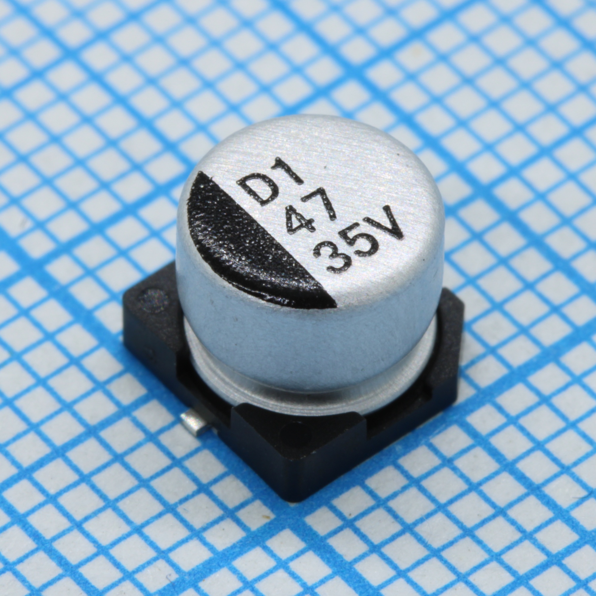 CD035M470E5APKKKV00R - Конденсатор алюминиевый электролитический 47мкФ 35В ±20% (6.3x5.4мм) для поверхностного монтажа 0.8Ом 230мА 2000час 105°С лента на катушке