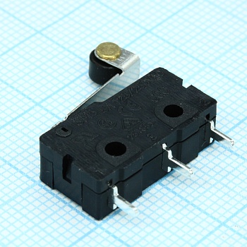 SM5-05P-45G-G - Микропереключатель с рычажком и роликом 5А 250В, прямые выводы