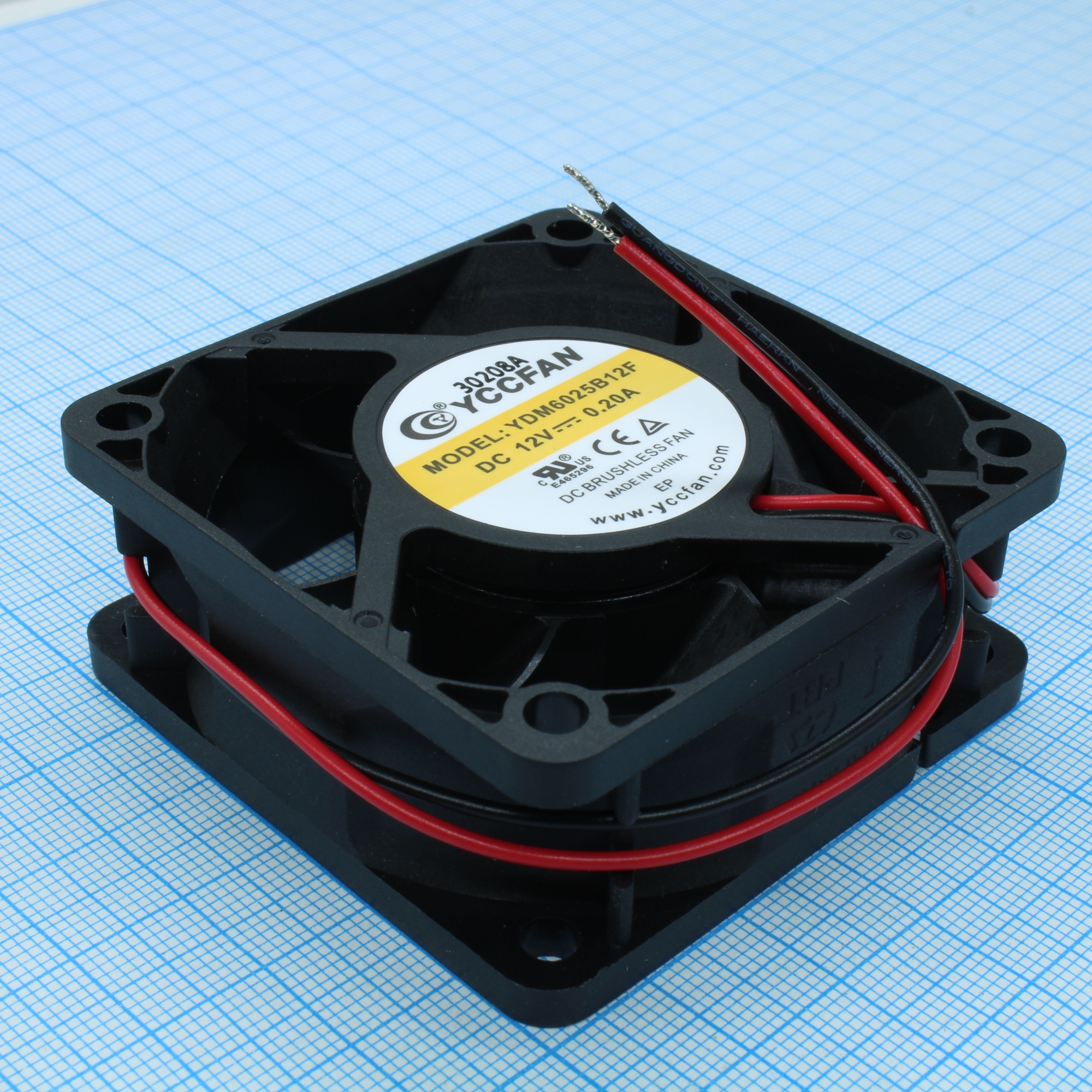 YDM6025B12F - Вентилятор 12В 60х60x25 B, 1.56W, 5000 об/мин, 43.3м3/час, 37.7дБ, подшипник качения, тип вывода - провод