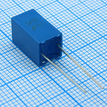 B32529D1105K189 - Конденсатор металлоплёночный полиэтилентерефталатный 1мкФ 100В ±10% (7.8х7.8х13мм) шаг выводов 5мм 125°С автомобильного применения лента в коробке