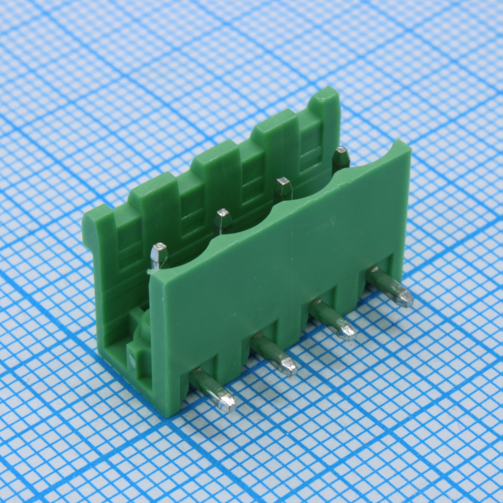 2EGTR-5.0-04P-14-100 - Разъемный клеммный блок на плату, 4 контакта. Серия 2EGTR-5.0