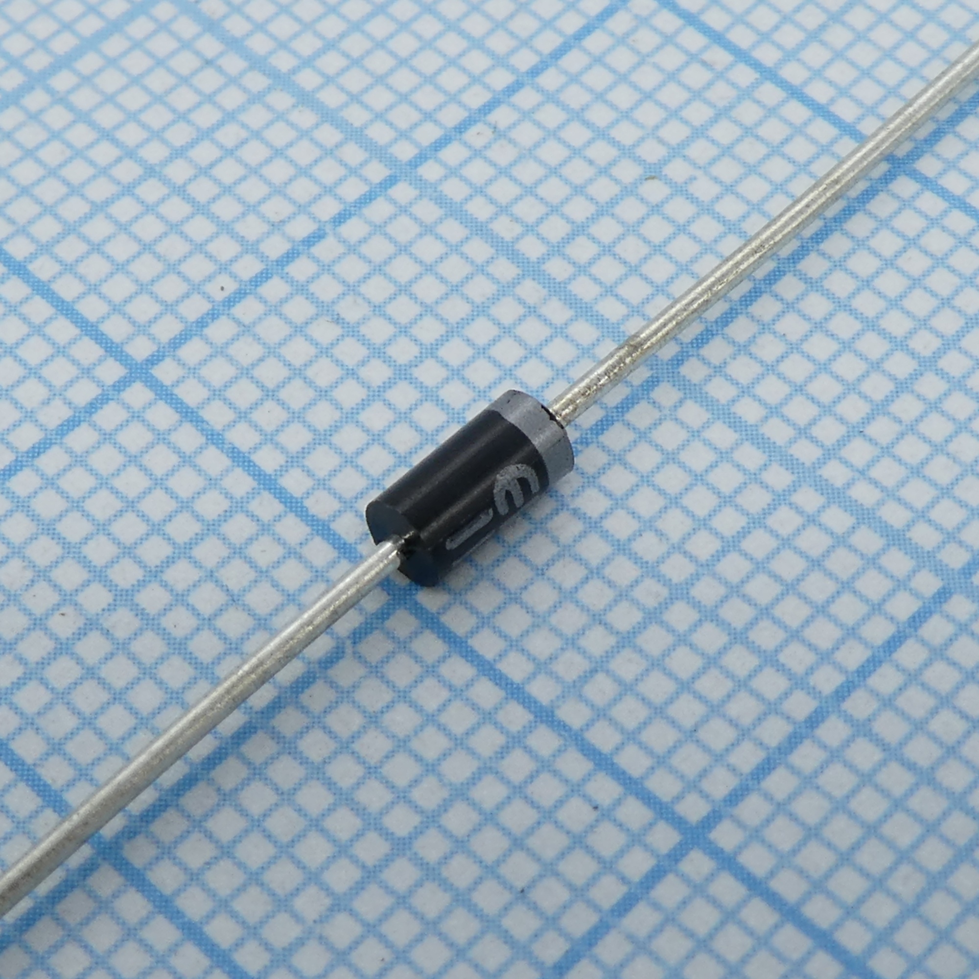 11DQ10 - Диод Шоттки 100В 1.1A DO204AL