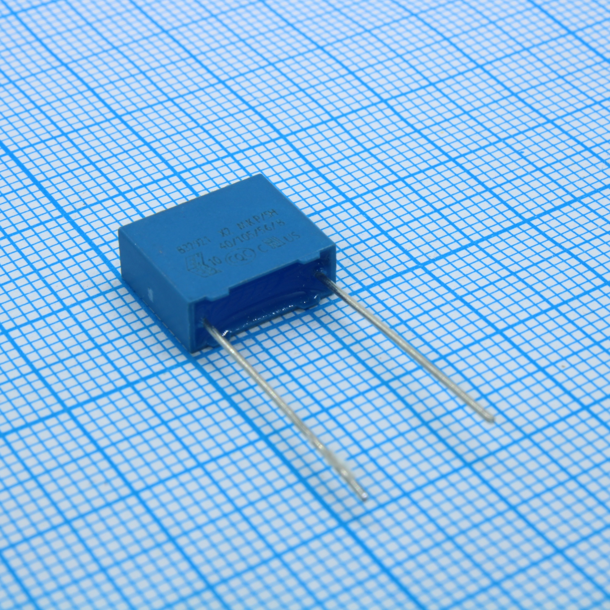 B32921C3473M189 - 0.047мкФ ±20% 305В~ e:10mm (5x11x13mm) max 110°C / X2 class / MKP / в ленте помехоподавляющий конденсатор