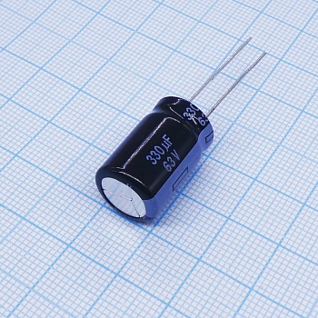 EEUFR1J331B - Конденсатор алюминиевый электролитический 330мкФ 63В  ±20% (12.5 х 20мм) радиальные выводы 5мм 1582мА 10000час 105°С лента в коробке