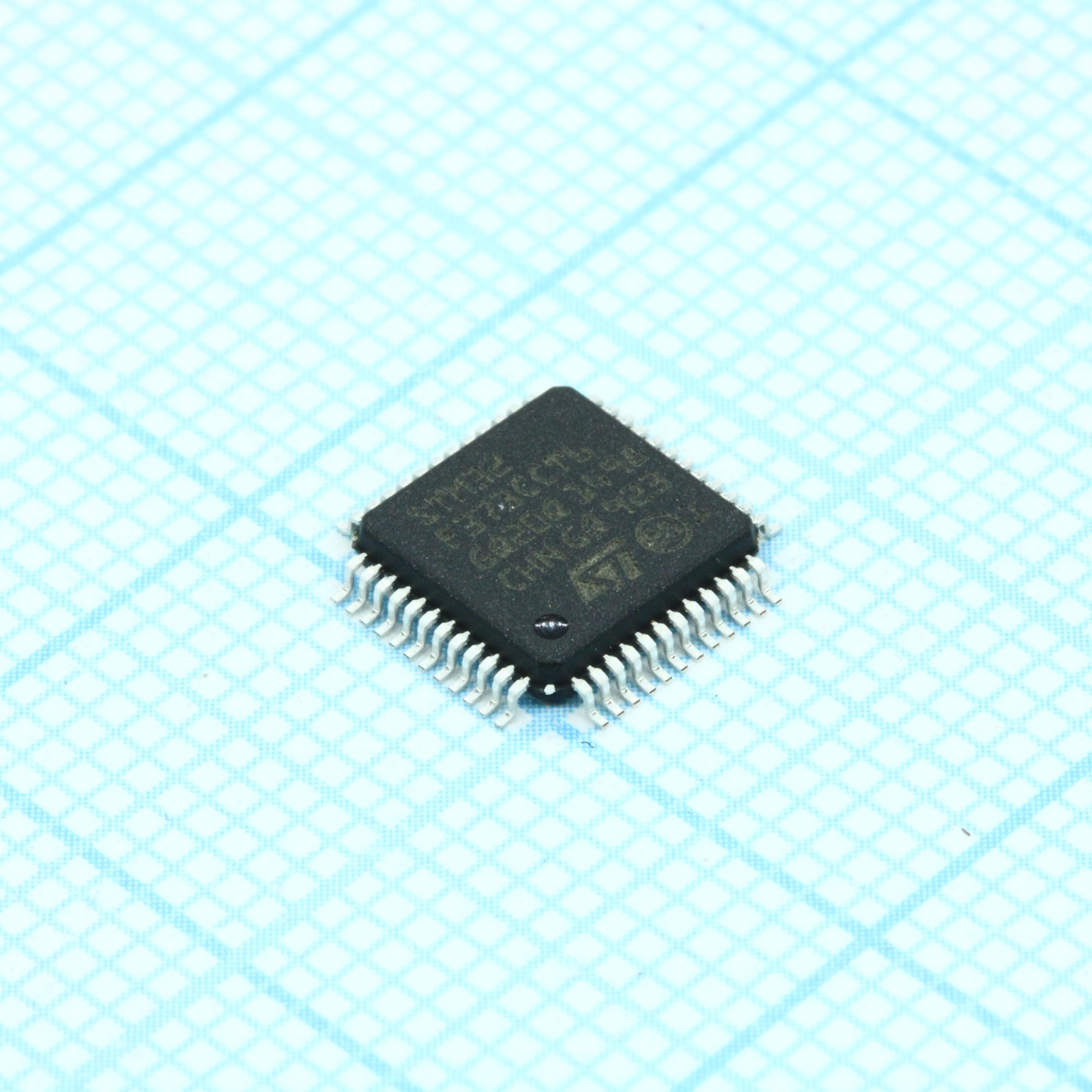 STM32F373CCT6 - ARMCortexM4 FPU, MPU, 72МГцб 256кб флэшб 32кб ОЗУ CAN, USB FS, АЦП 8*16бит, 9*12бит, 3*16бит СигмаДельта АЦП,3* ЦАП 12бит, 2*компаратор, интерфейс HDMI-CEC