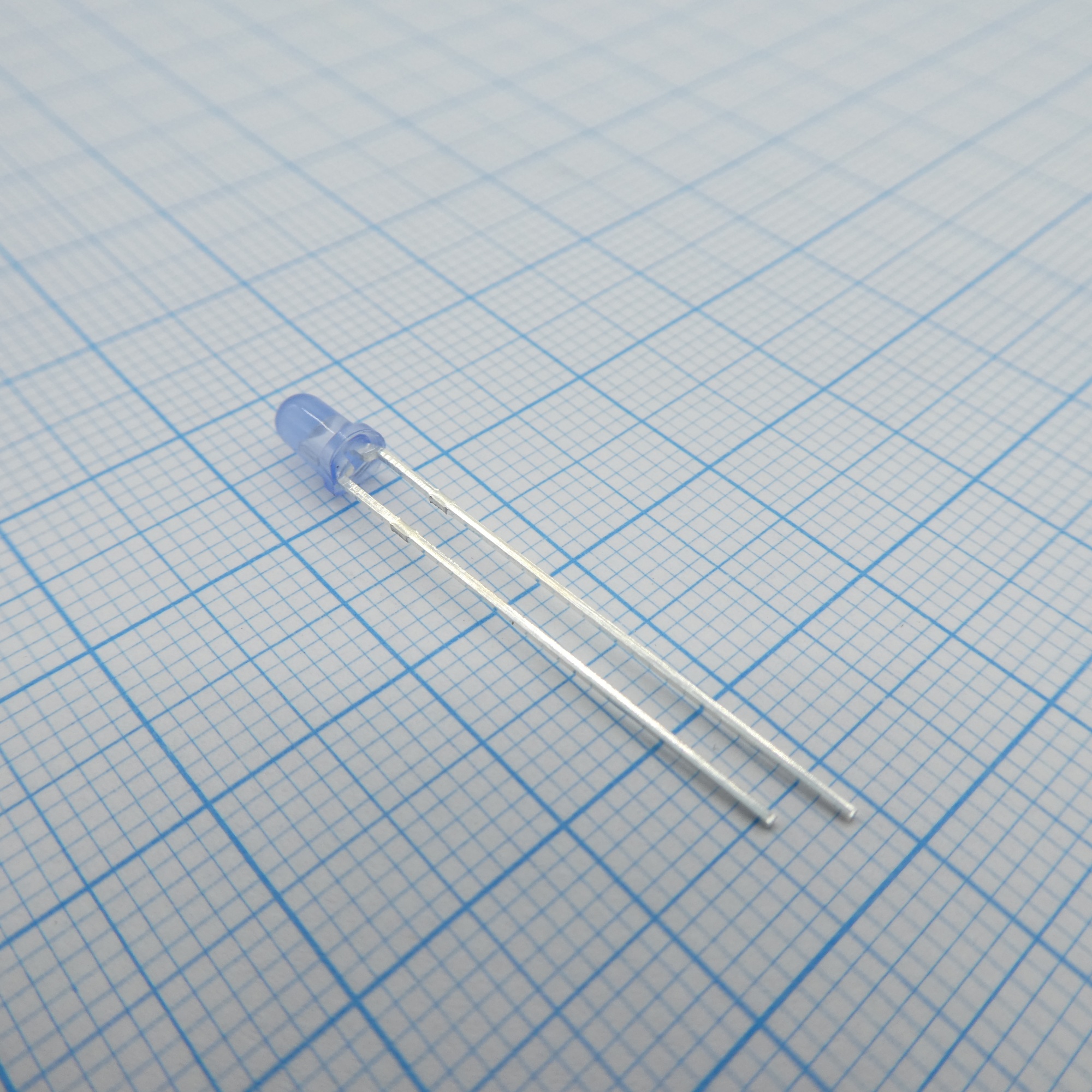 FYL-3014UBD1A - Светодиод 3мм/синий/470нм/1100мкд/50°