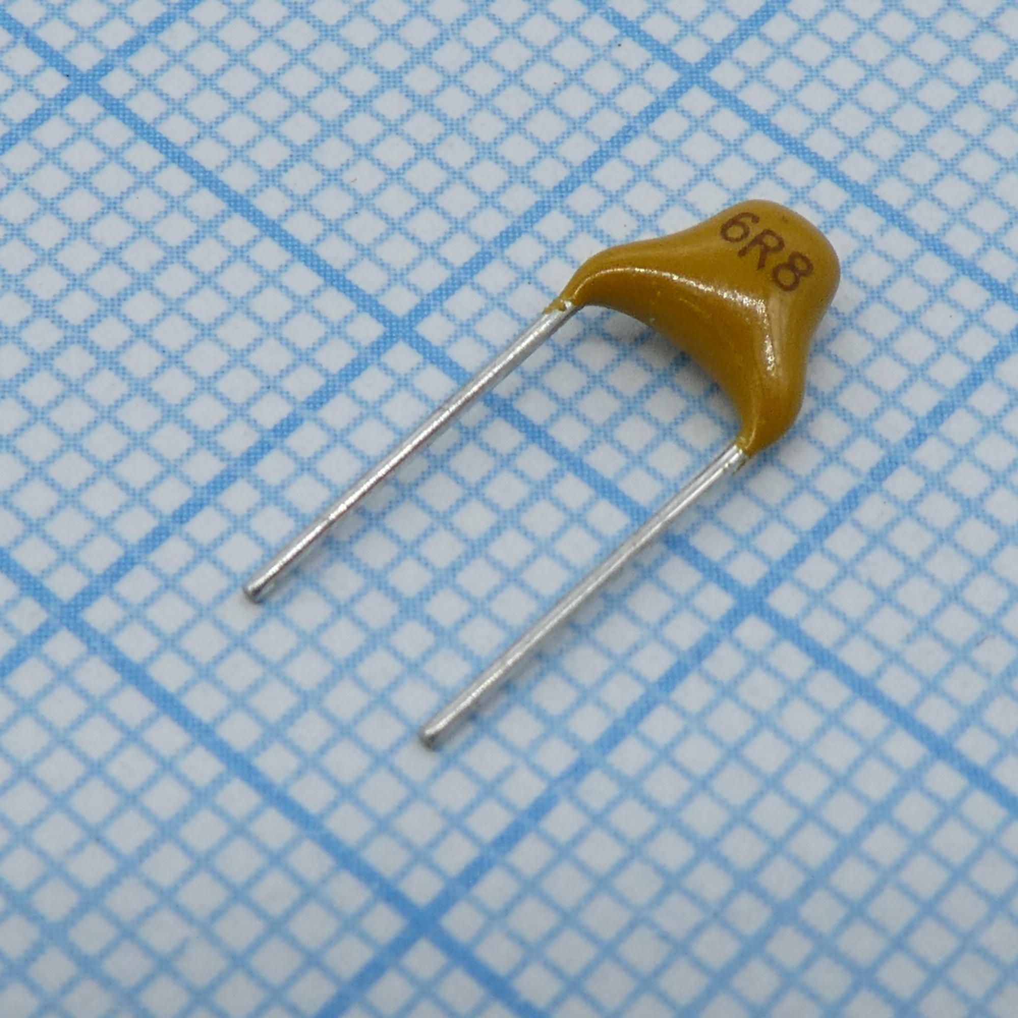 TS170R1H6R8CSBNB0R - Конденсатор керамический многослойный 6.8пФ 50В NPO ±0.25пФ радиальный 5.08мм 125°C россыпь