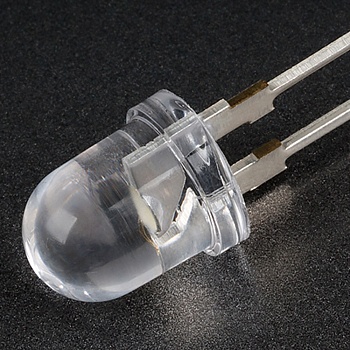 Светодиод ARL-10080UBC4-20 008761 - Выводной круглый мощный светодиод, d=10 мм, прозрачная линза. Цвет свечения синий (450-465 нм), 4 кристалла. Угол излучения 20°. Световой поток 4-5.5 лм при If=80 мА. VF=3-3.6 В.