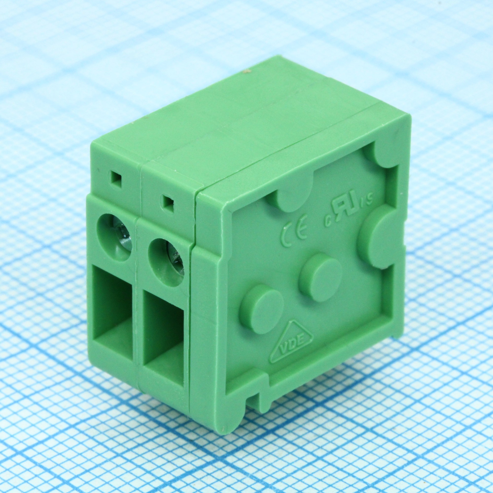 DG105R-5.0-02P-14-00A(H) - Винтовой клеммный блок c рельефной обоймой,2 контакта. Серия DG105R-5.0