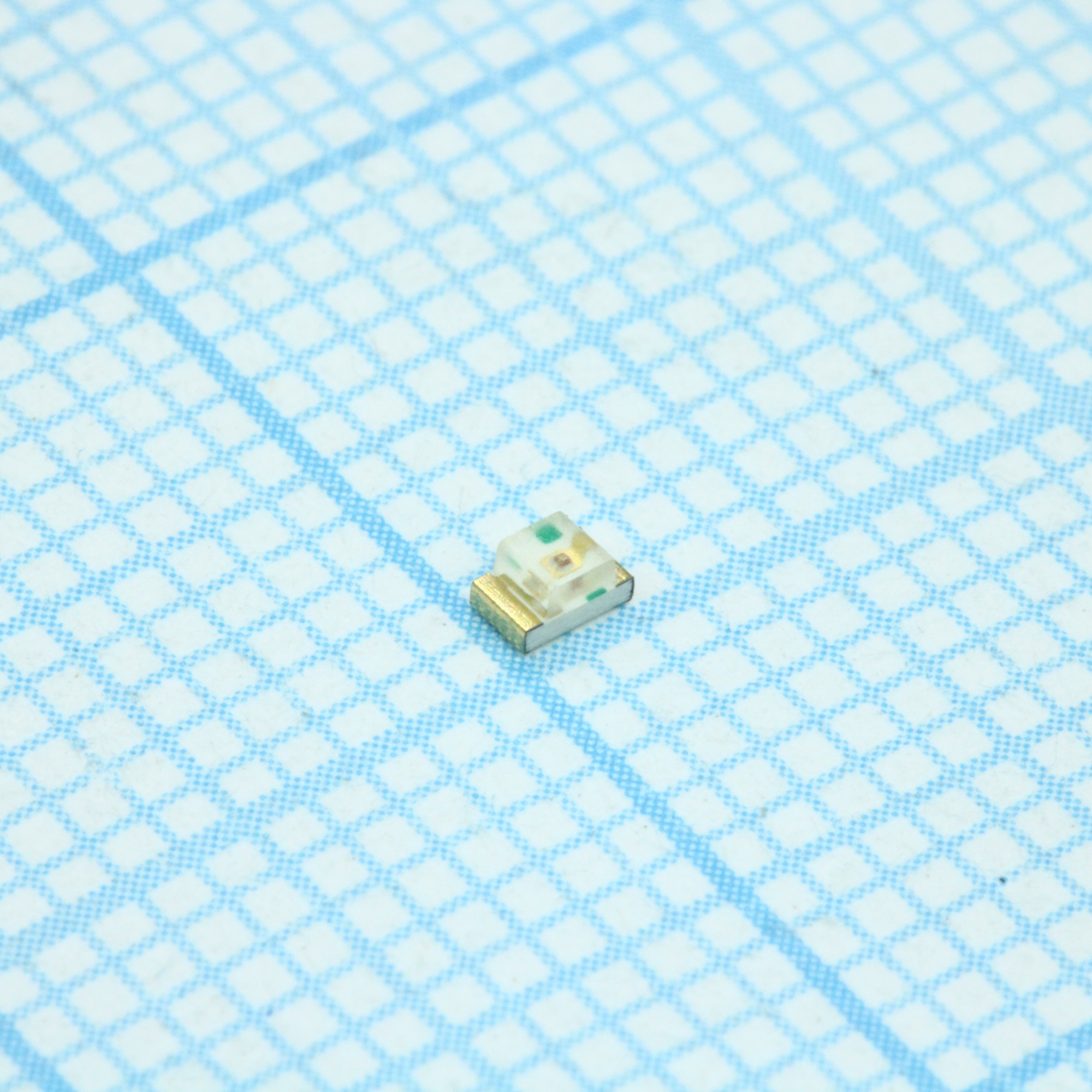 KP-2012YC - Светодиод smd 2х1,25мм/желтый/588нм/2.6-8мкд/прозрачный/120°