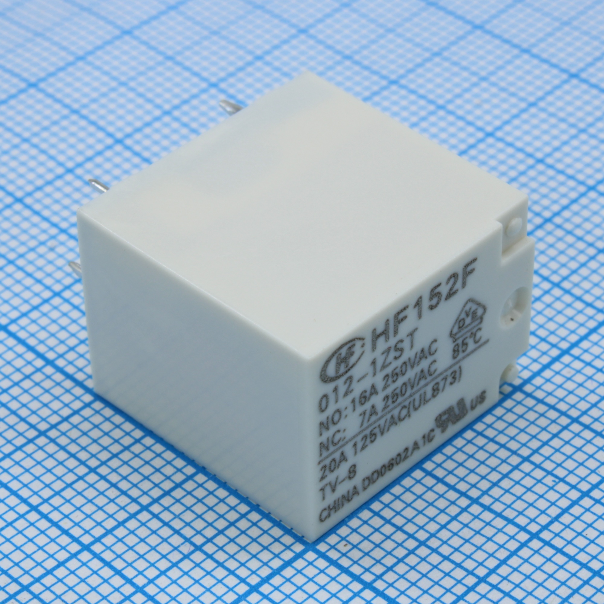 HF152F/012-1ZST - Реле силовое, 16А одна контактная группа на переключение катушка 12В