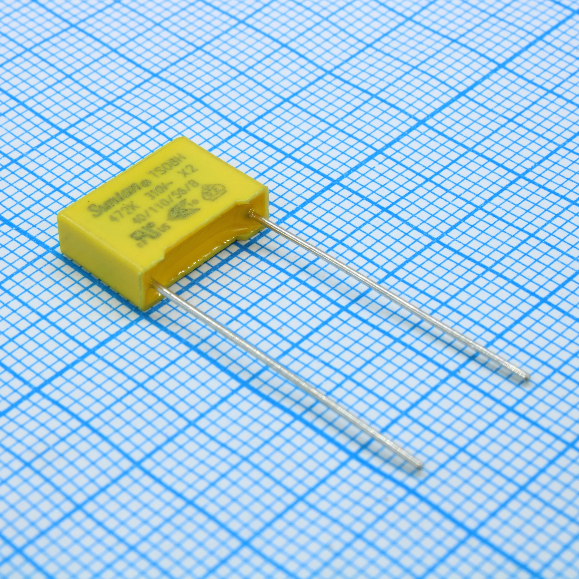 TS08H0A9472KAB0D0R - Пленочный помехоподавляющий конденсатор Y2,  0.0047uF ±10%, 310VAC, радиальные выводы с шагом 10мм, 13x4x9мм