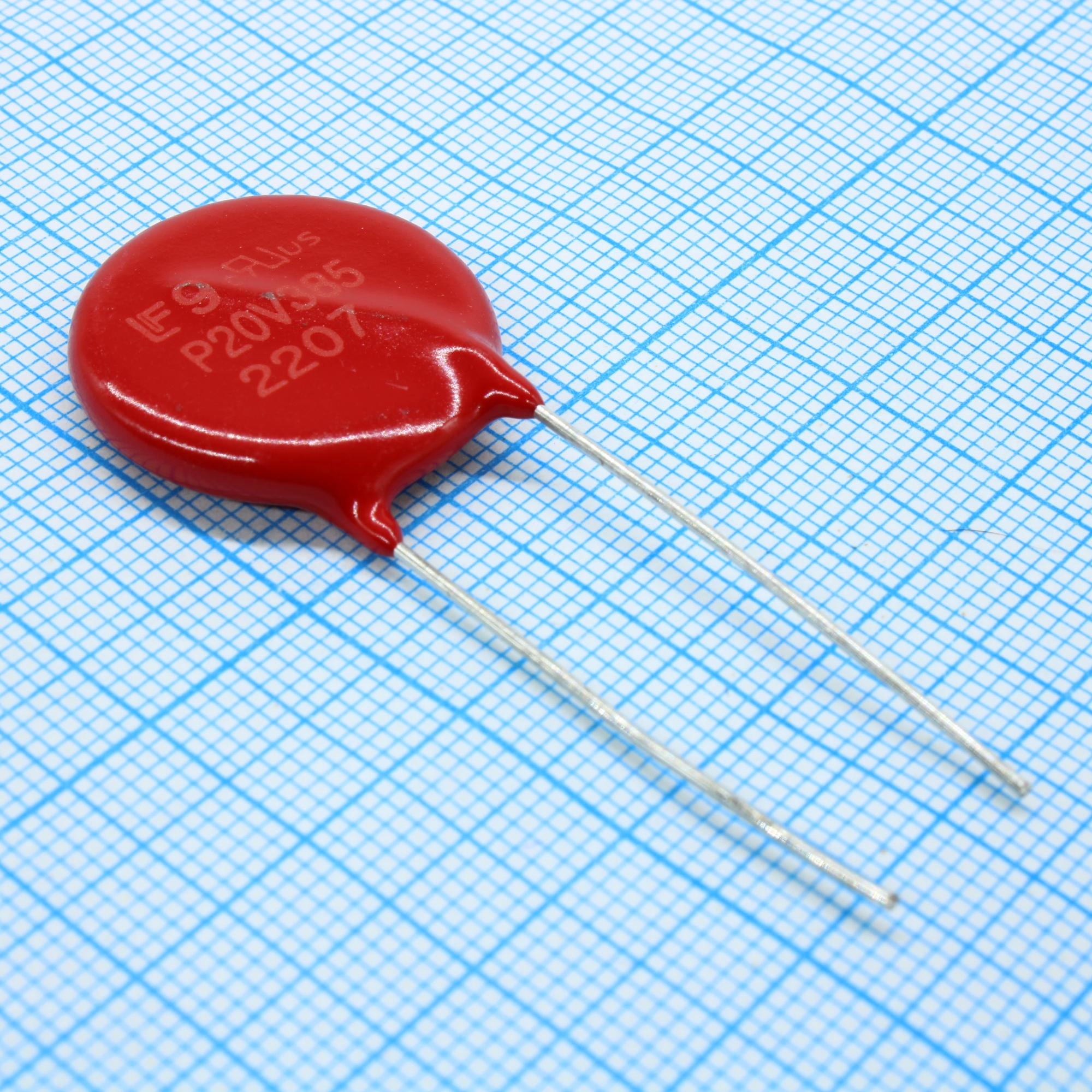 V20E385P - Варистор из оксида металла 385В переменного тока/505В постоянного тока 10000A 682В предел радиальный россыпь