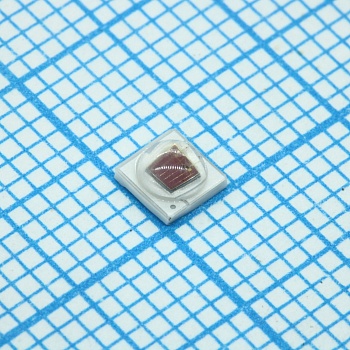 HL-C3535F5R3GA-ZW - Светодиод smd 3,45х3,45мм/красный/640нм/35-55Лм 550mW при 700мА/1Вт/2.2-3В/130°