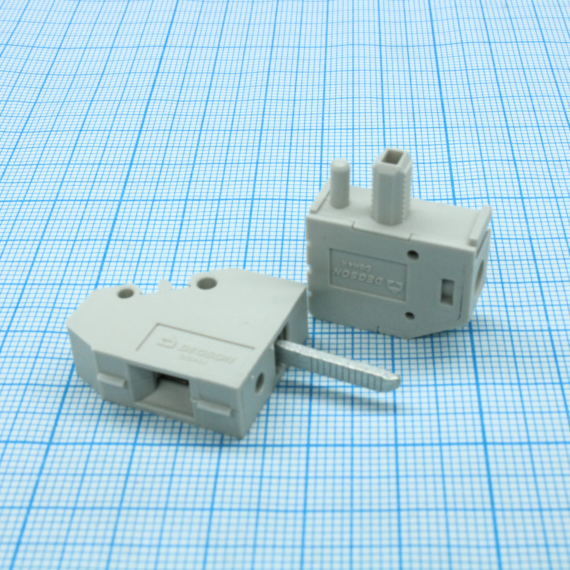 DGV4-01P-11-00Z(H) - Проходной клеммный блок на панель