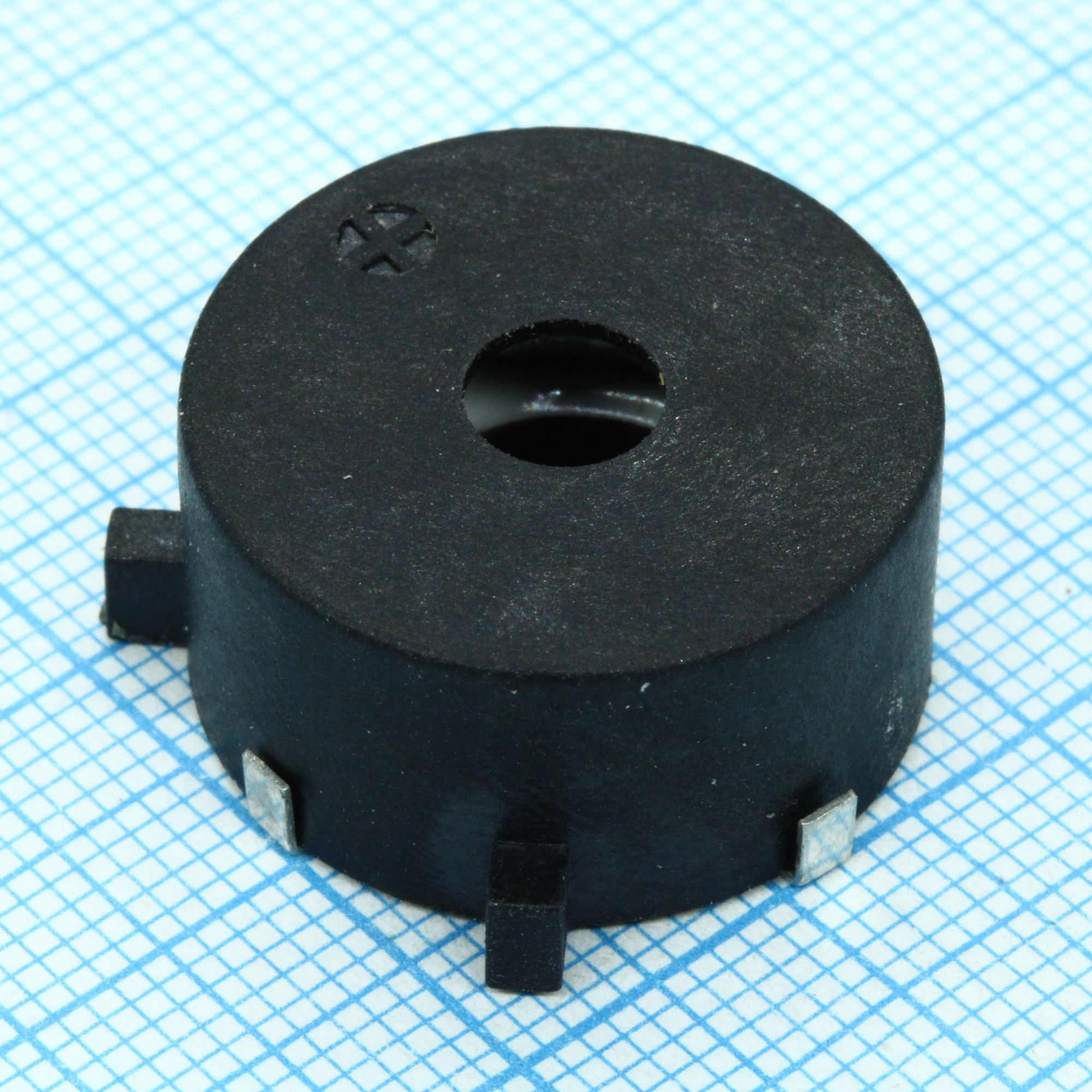 HPS22A - Излучатель звука пьезокерамический SMD, 9В 4кГц, d=22мм, h=10.8мм