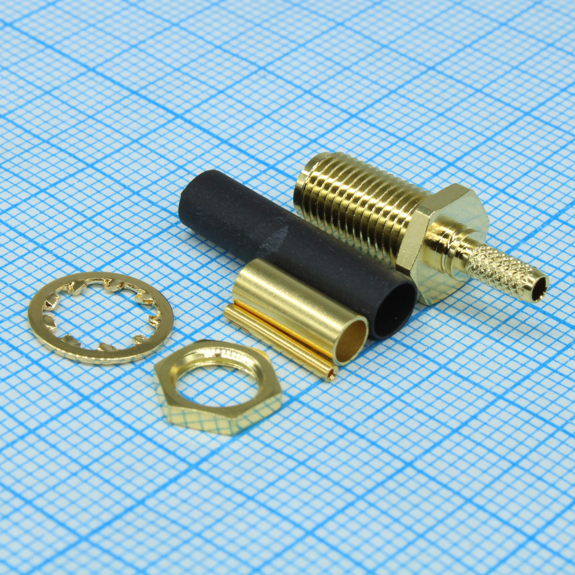 732510930 - Разъем коаксиальный SMA 0....3ГГц 50Ом монтаж на панель лоток