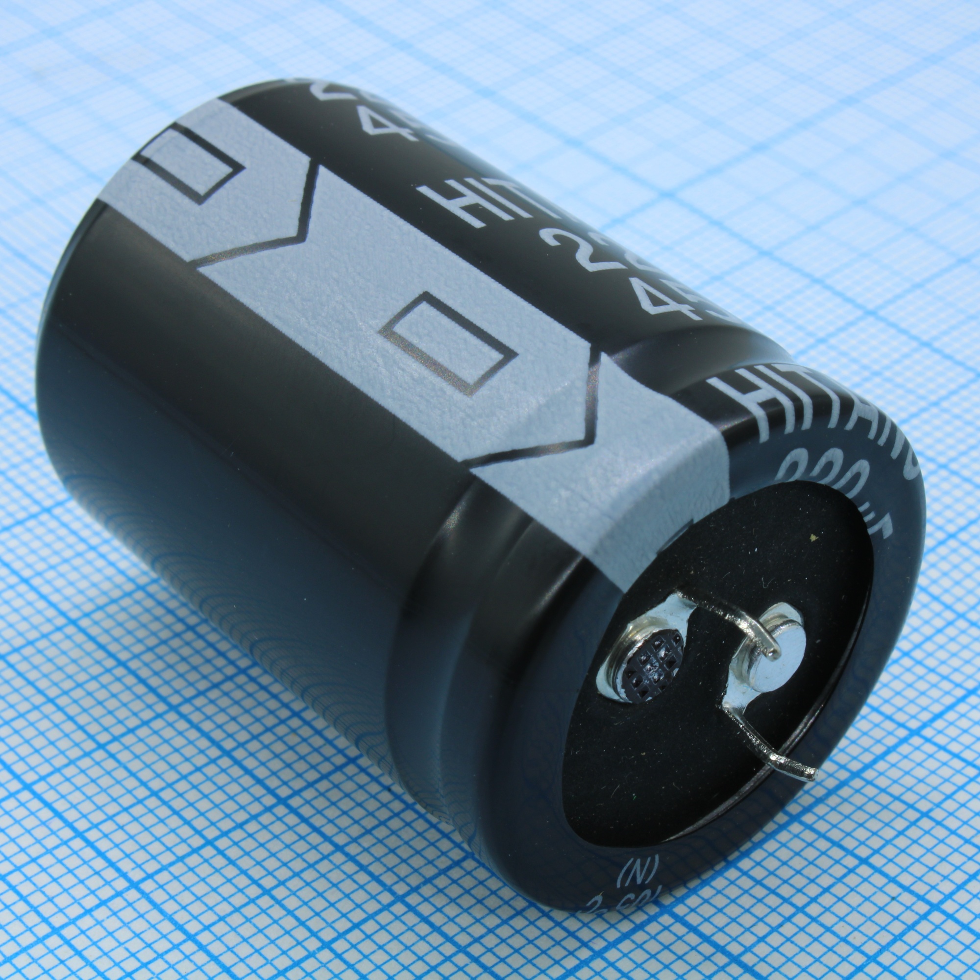 EHP221M2WBC - Конденсатор алюминиевый электролитический 220мкФ 450В ±20% (30 X 40мм) защелкиваемые выводы 10мм 1240мА 2000час 105°С россыпь