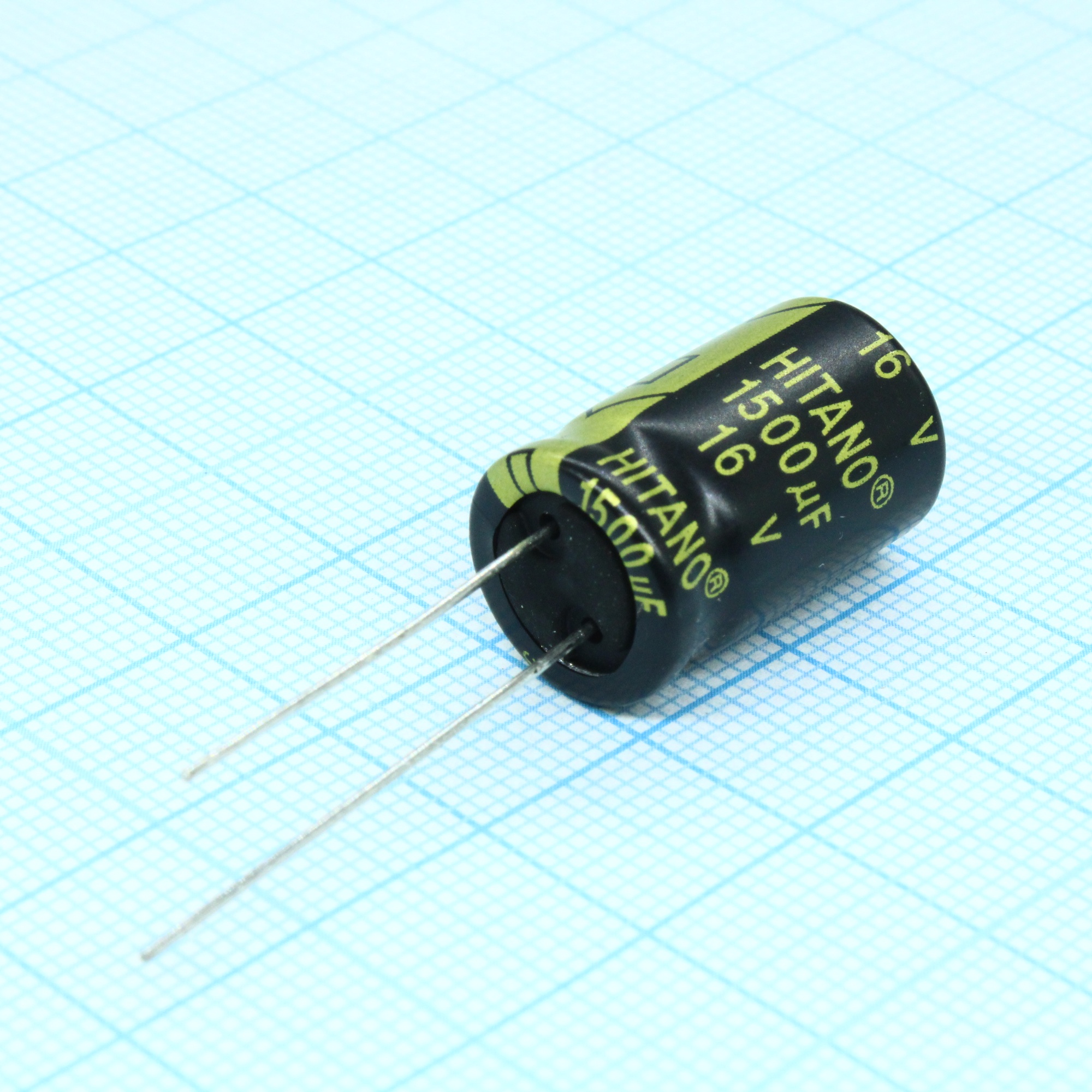 EXR152M16B - Конденсатор алюминиевый электролитический 1500мкФ 16В ±20% (13 X 21мм) радиальный 5мм 0.045Ом 1575A 5000час 105°С россыпь