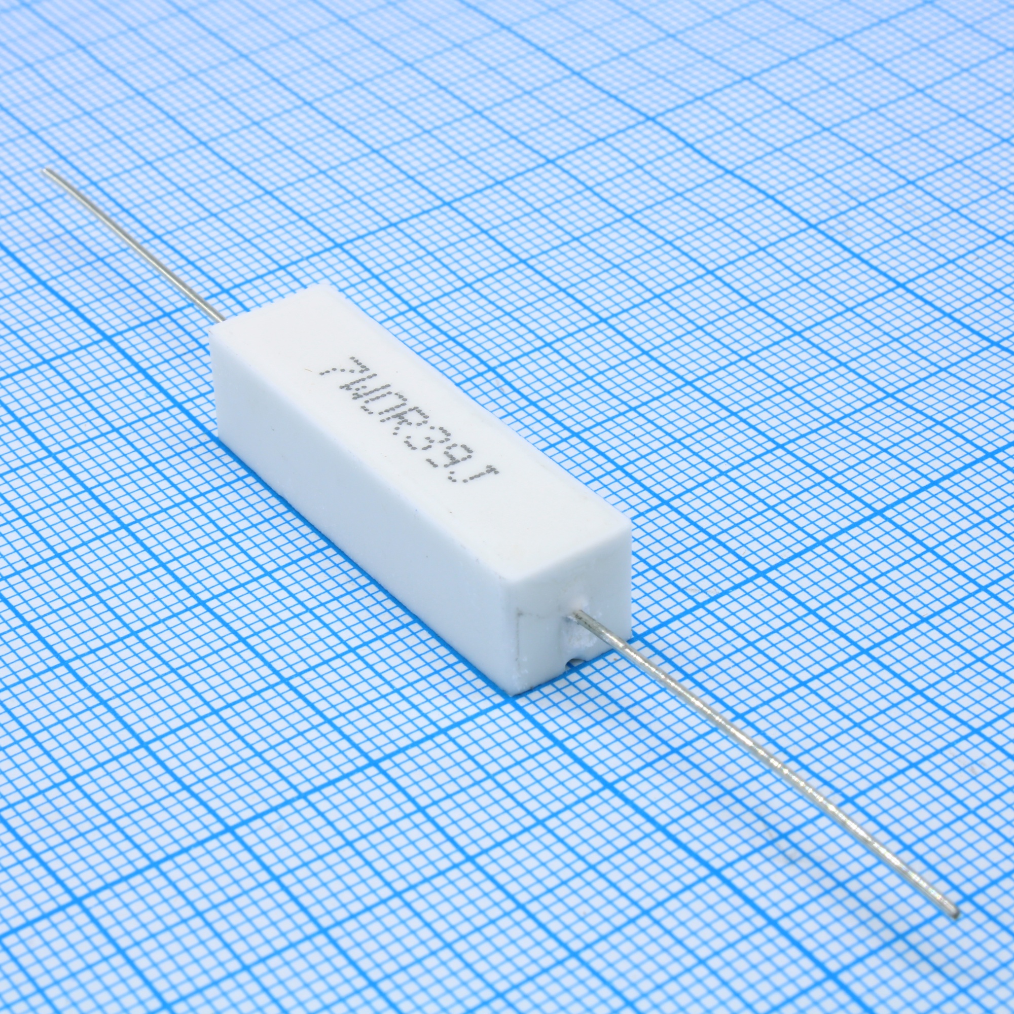 SQP7000R39JBP - Резистор керамический цементный аксиальный (SQP) 7Вт 0.39Ом ±5%