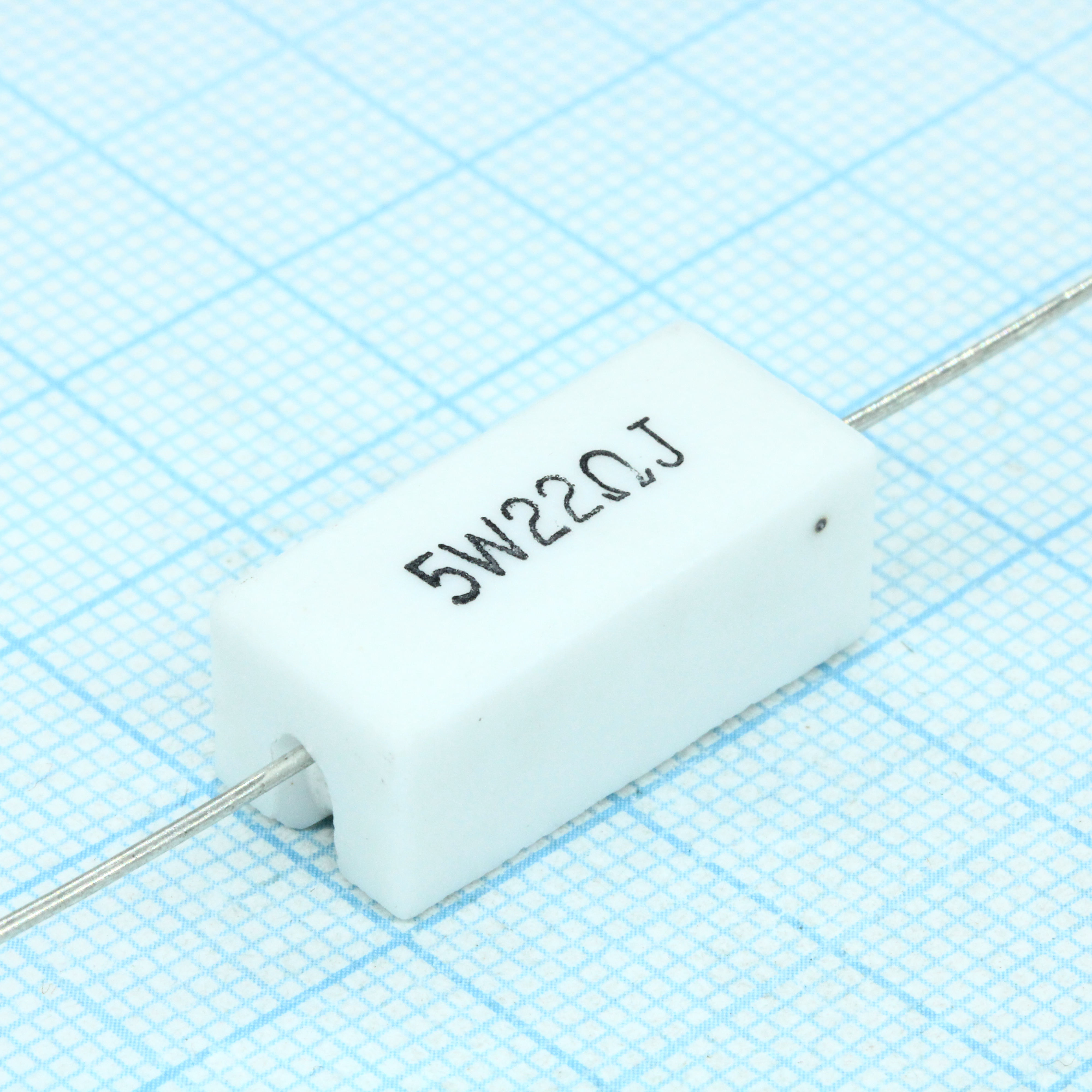 SQP5WJ22RB - Резистор керамический цементный аксиальный (SQP) 5Вт 22Ом ±5%