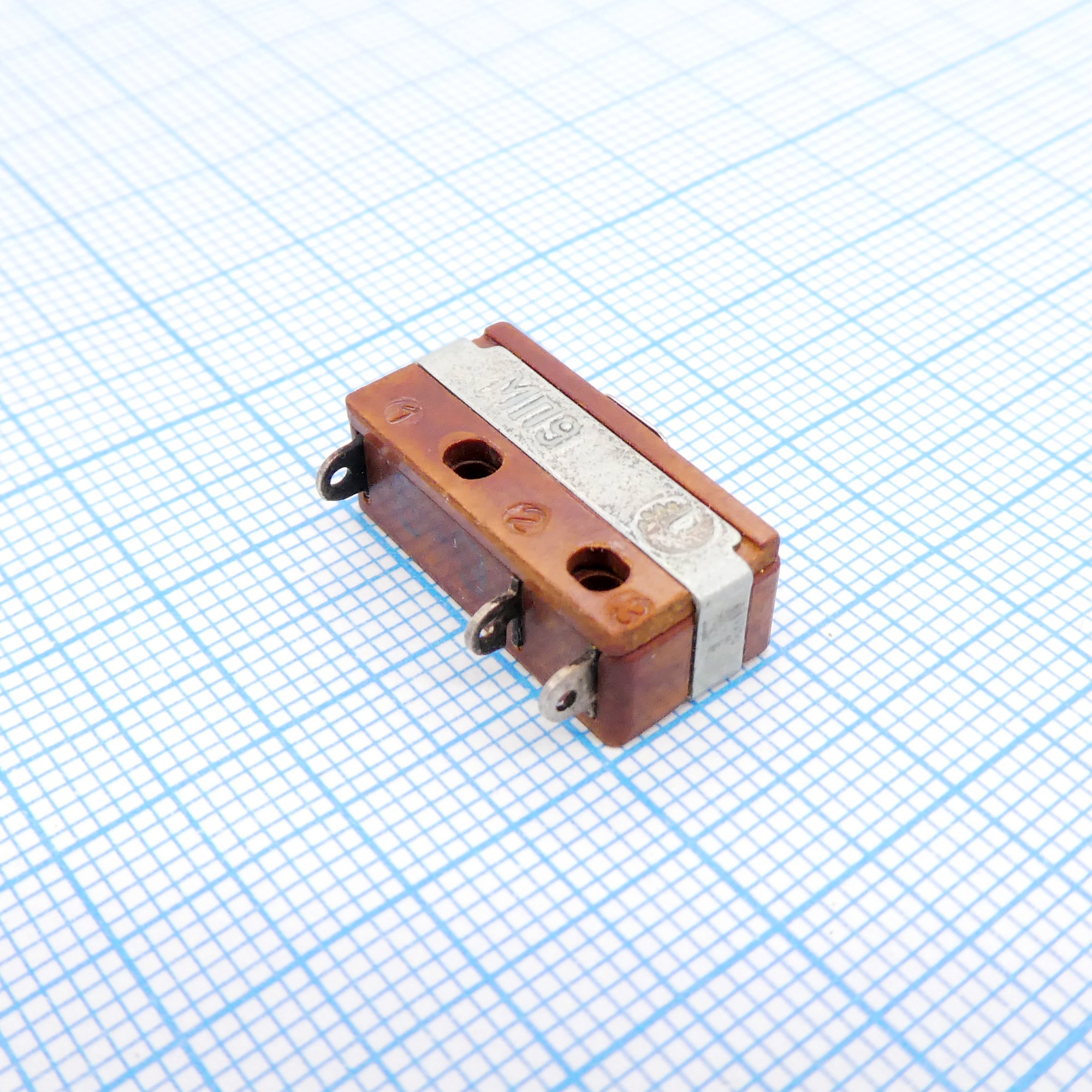 МП9 - Микропереключатель