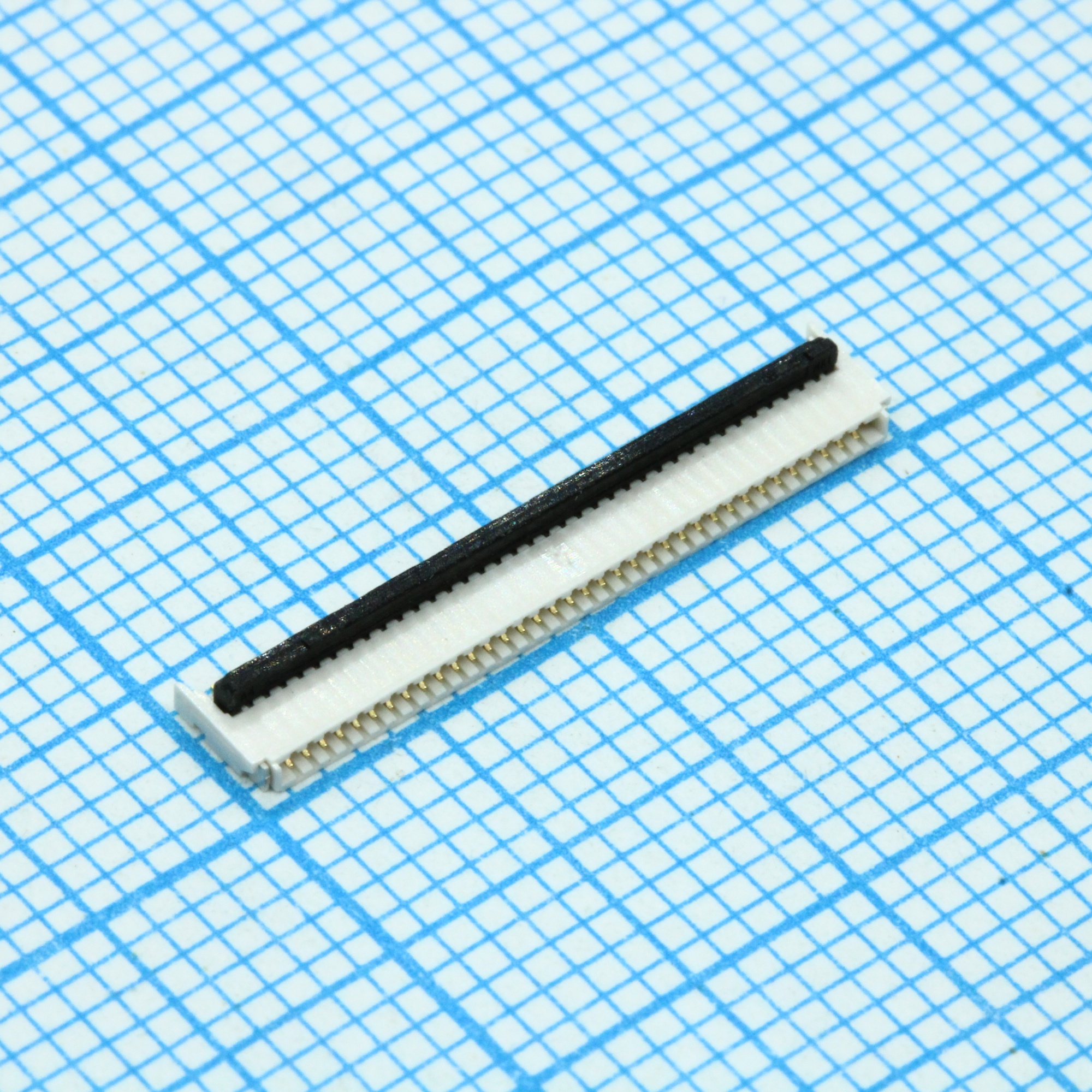 5034803600 - Коннектор  FPC 36 контактов шаг 0.5мм угловой для поверхностного монтажа лента на катушке