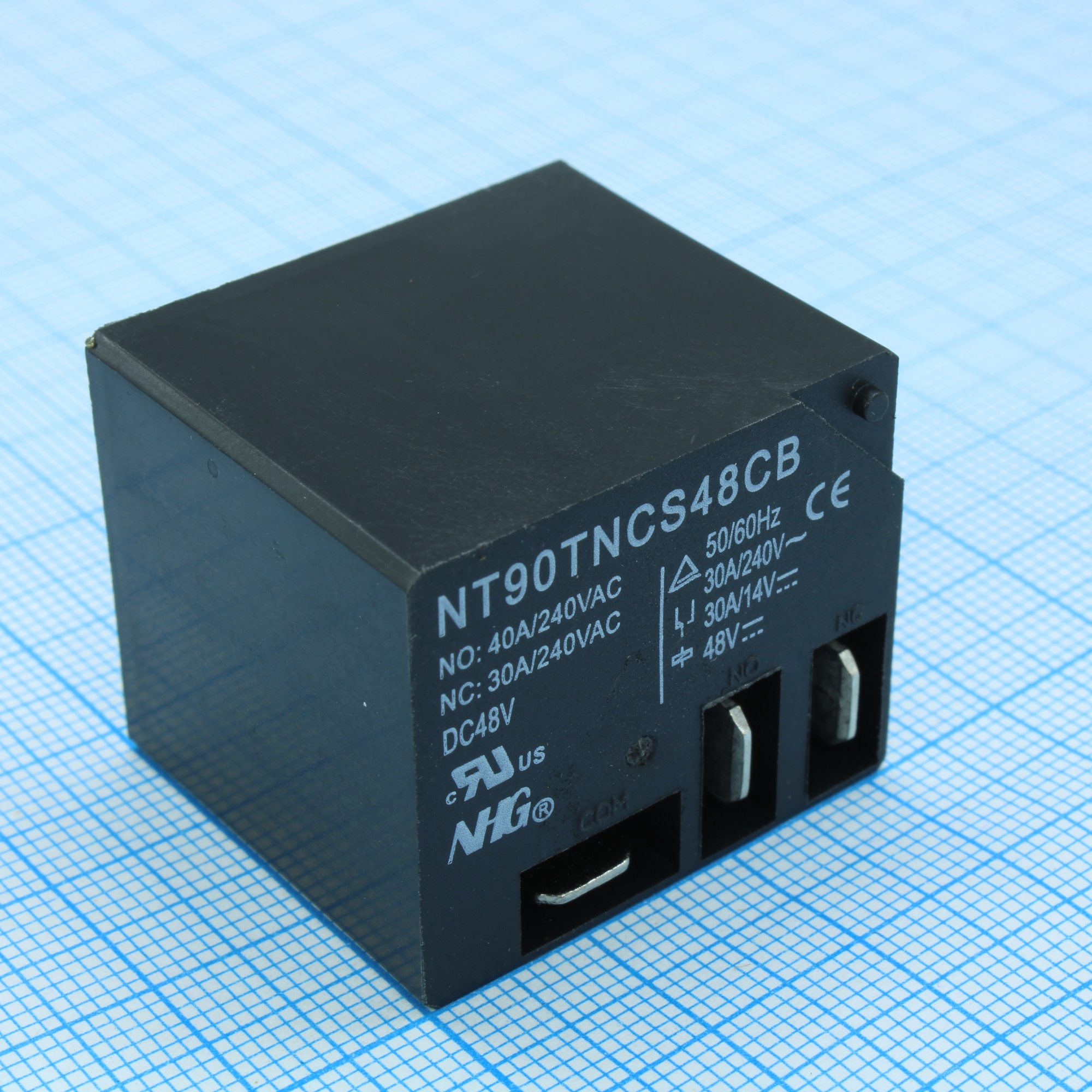 NT90T-N-C-S-DC48V-C-B-0.9 - Реле силовое, 40А одна контактная группа-два направления катушка 48В 130°С 0.9Вт