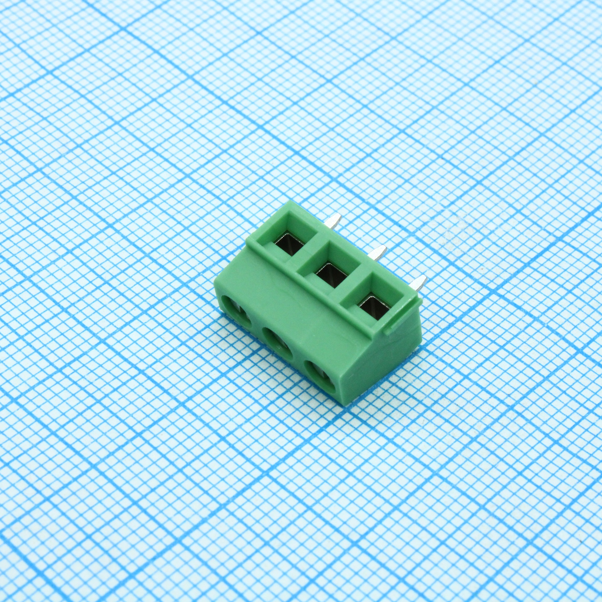 MKDSN 1.5/3-5.08 - Клемма на плату 13,5 A, 400 В, сечение: 1,5 кв.мм, контактов- 3, рядов- 1, контактов в ряду- 3, cемейство- MKDSN 1,5, шаг- 5,08 мм, цвет: зеленый, Длина выводов 3,5 мм, коробка