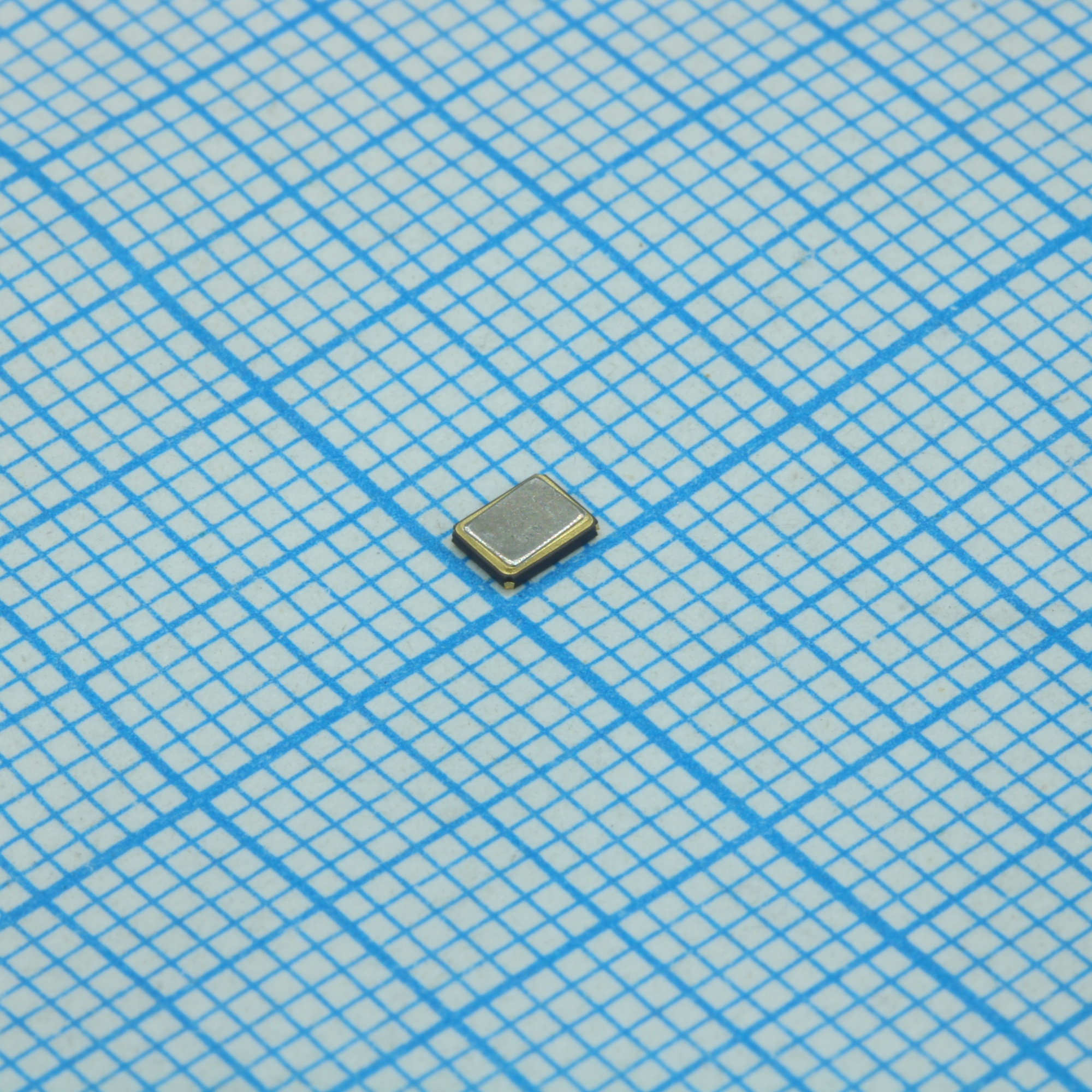 ECS-250-18-33-JGN-TR3 - Резонатор кварцевый 25.0МГц ±20ppm (точность) ±30ppm (стабильность) 18пФ 4-Pin Mini-CSMD лента на катушке