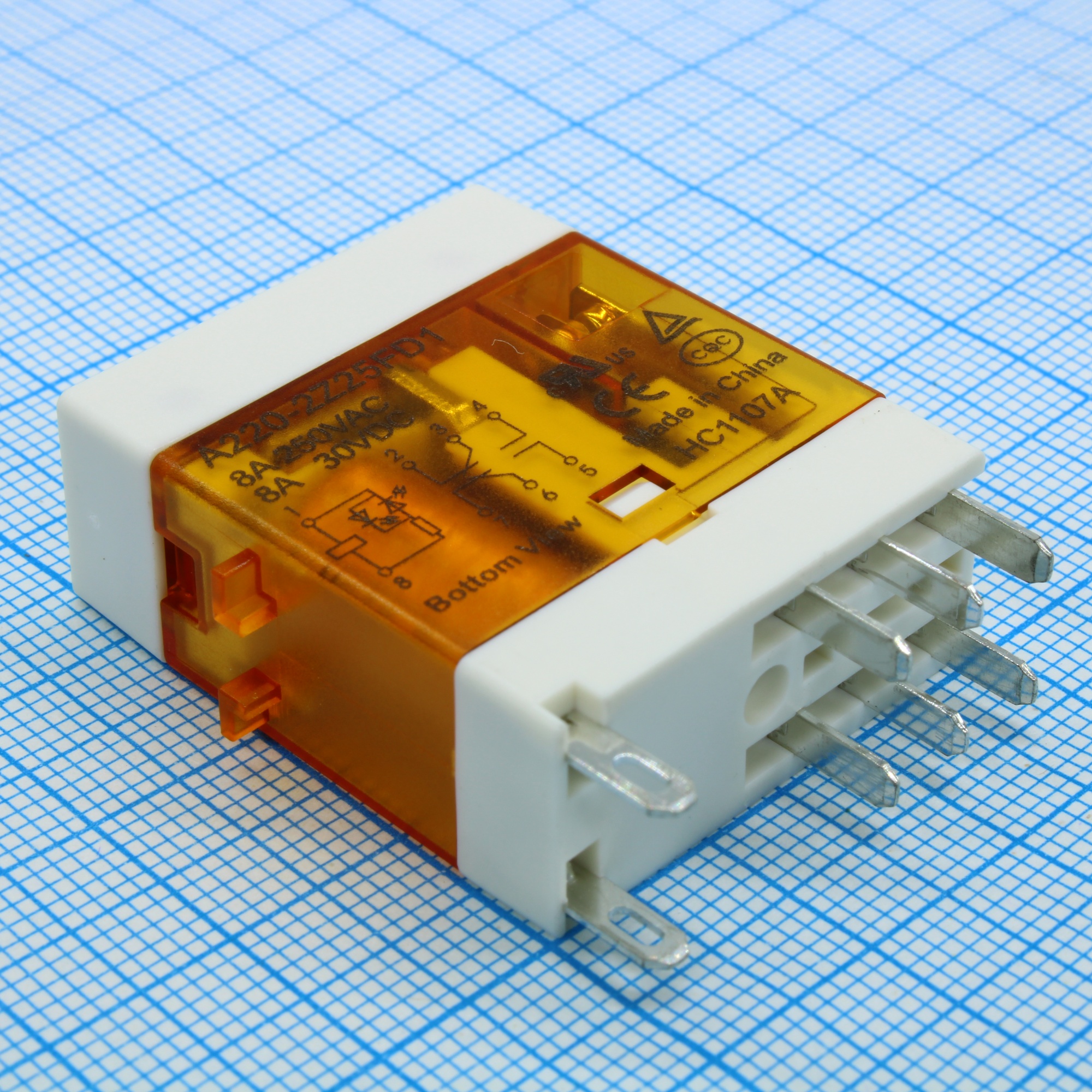 HF157F/A220-2Z25FD1 - Реле силовое 8А две группы на переключение с LED и кнопкой катушка переменного тока 220В
