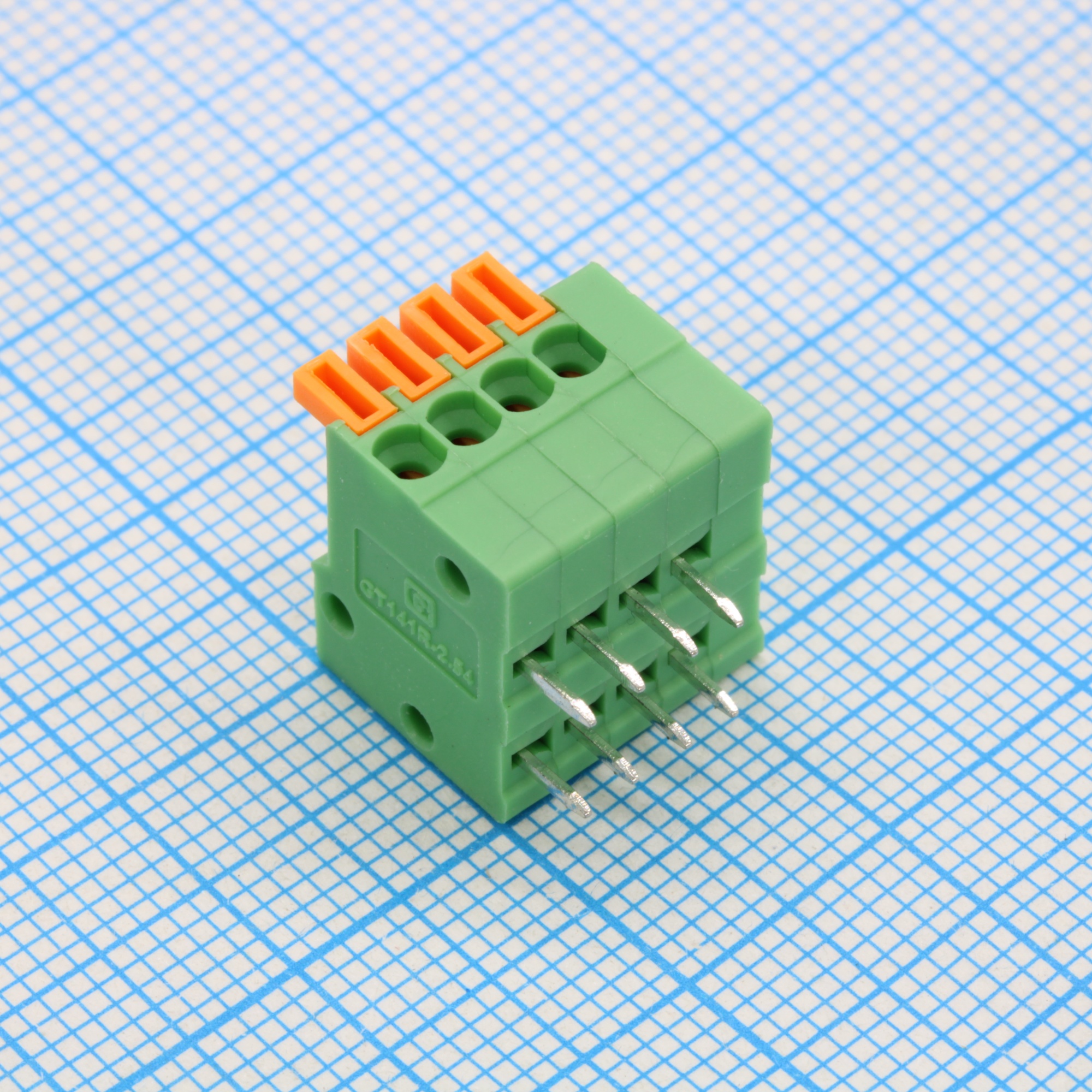 GT141R-2.54-04P-14-00 - Нажимной безвинтовой клеммный блок 4 контакта. Зажим типа торцевой контакт. Серия DG141R-2.54